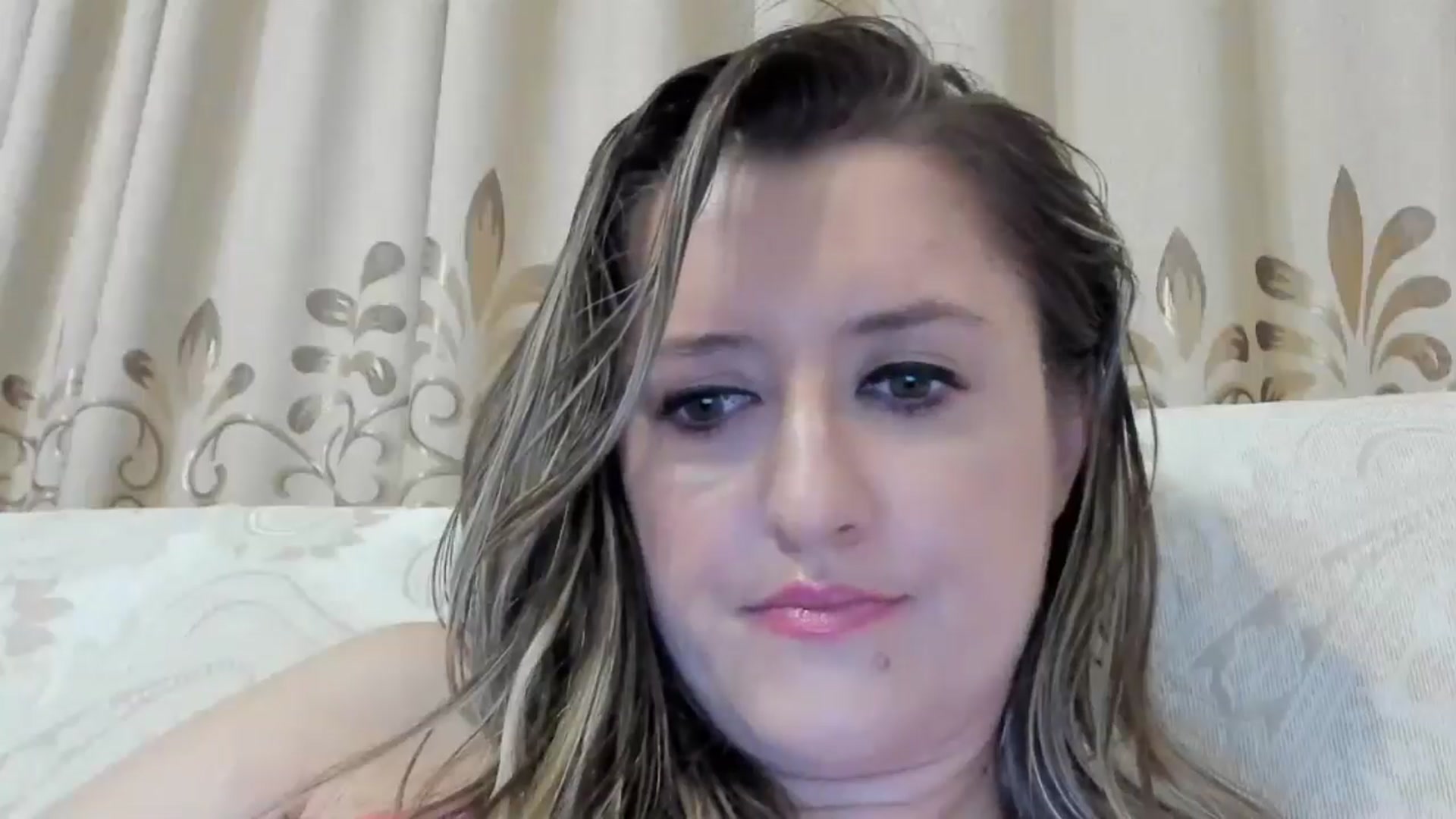 Gallery image thumbnail from BestDream's myfreecams stream on, 08/29/2024, 24:28 image 16 of 20