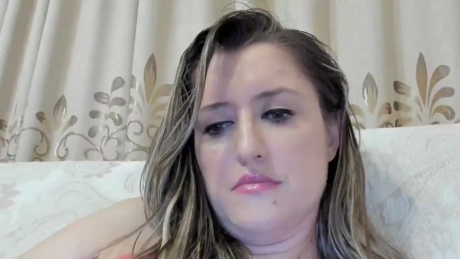 Gallery image thumbnail from BestDream's myfreecams stream on, 08/29/2024, 24:28 image 17 of 20