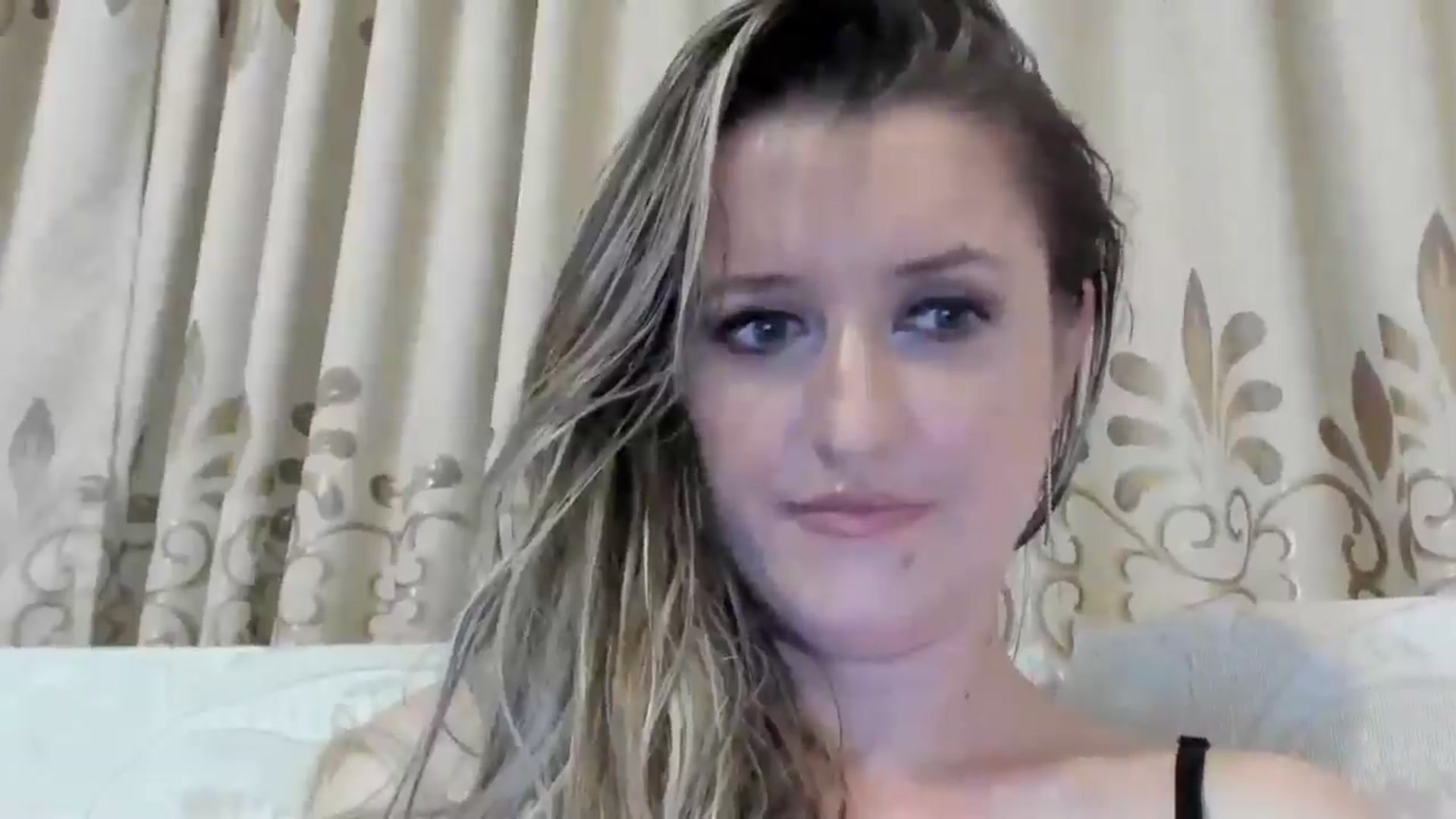 Gallery image thumbnail from BestDream's myfreecams stream on, 08/29/2024, 23:32 image 14 of 20