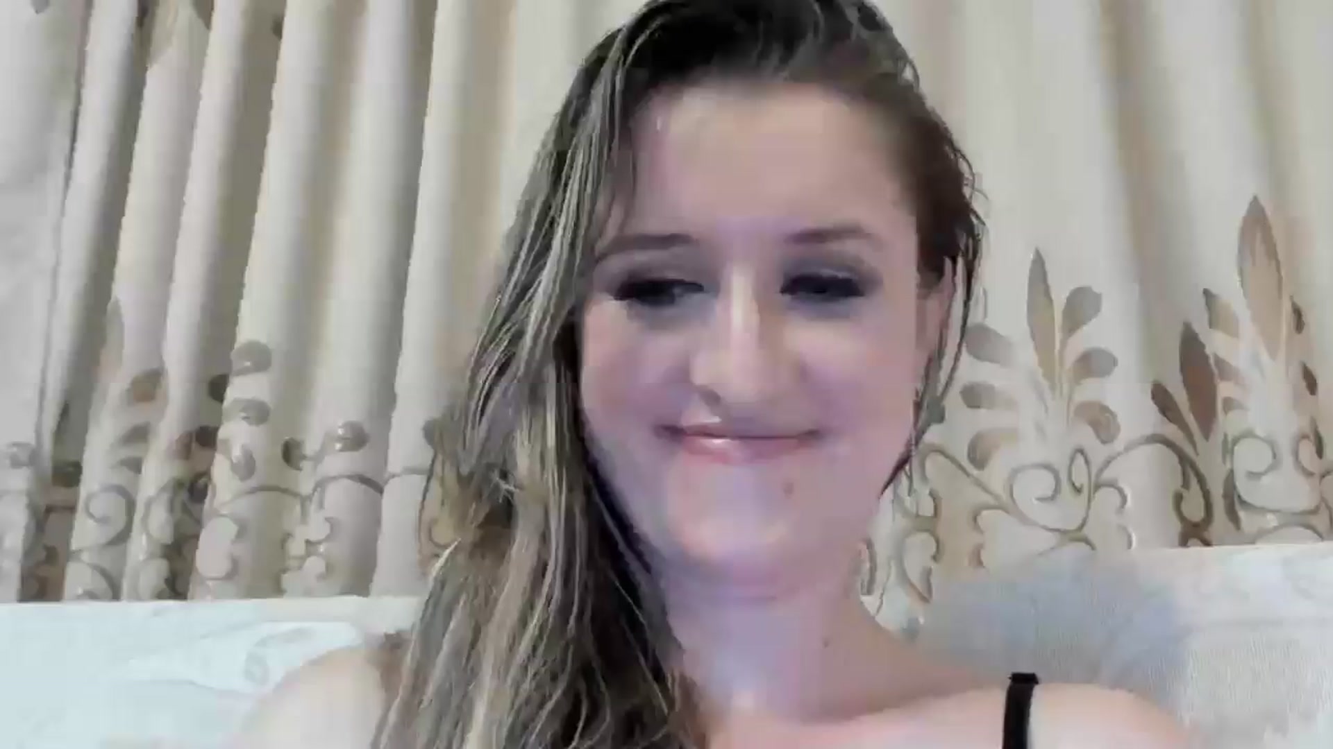 Gallery image thumbnail from BestDream's myfreecams stream on, 08/29/2024, 23:32 image 7 of 20