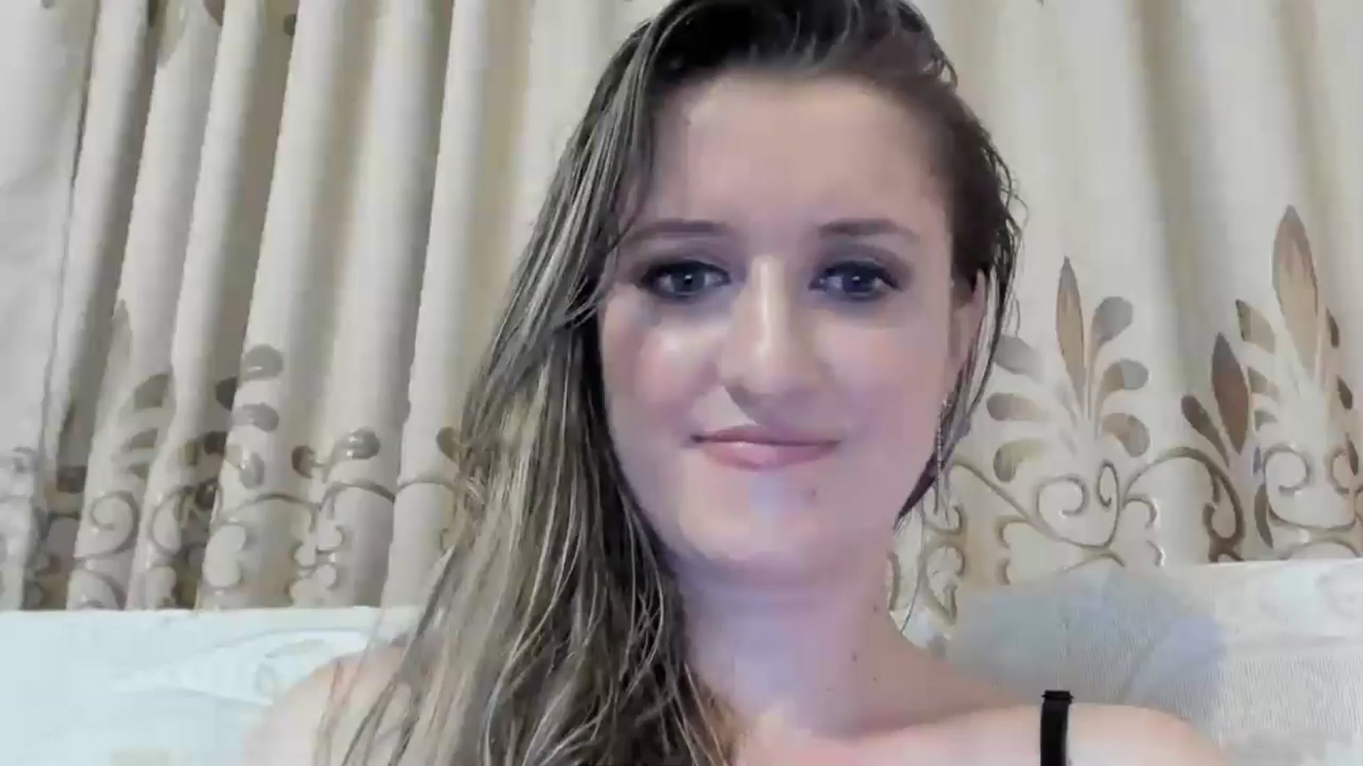 Gallery image thumbnail from BestDream's myfreecams stream on, 08/29/2024, 23:32 image 5 of 20