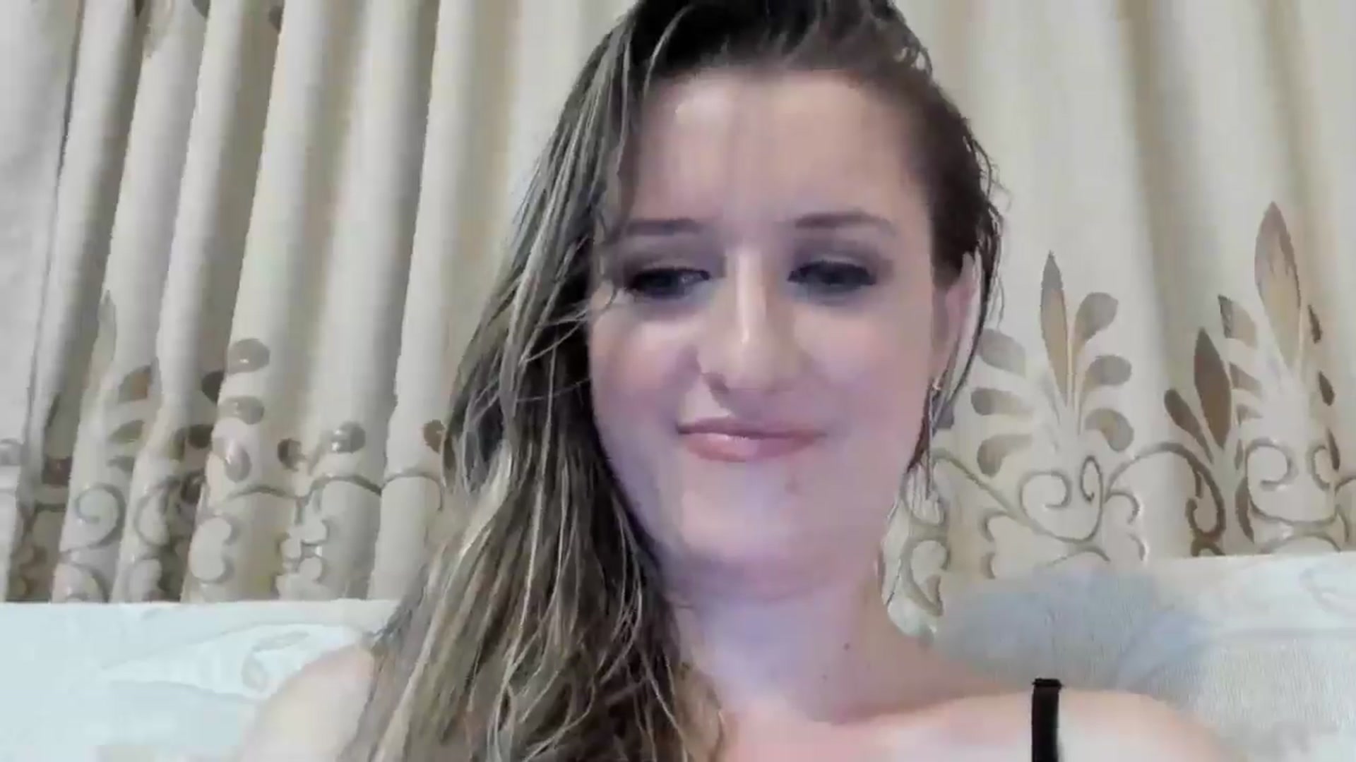 Gallery image thumbnail from BestDream's myfreecams stream on, 08/29/2024, 23:32 image 2 of 20