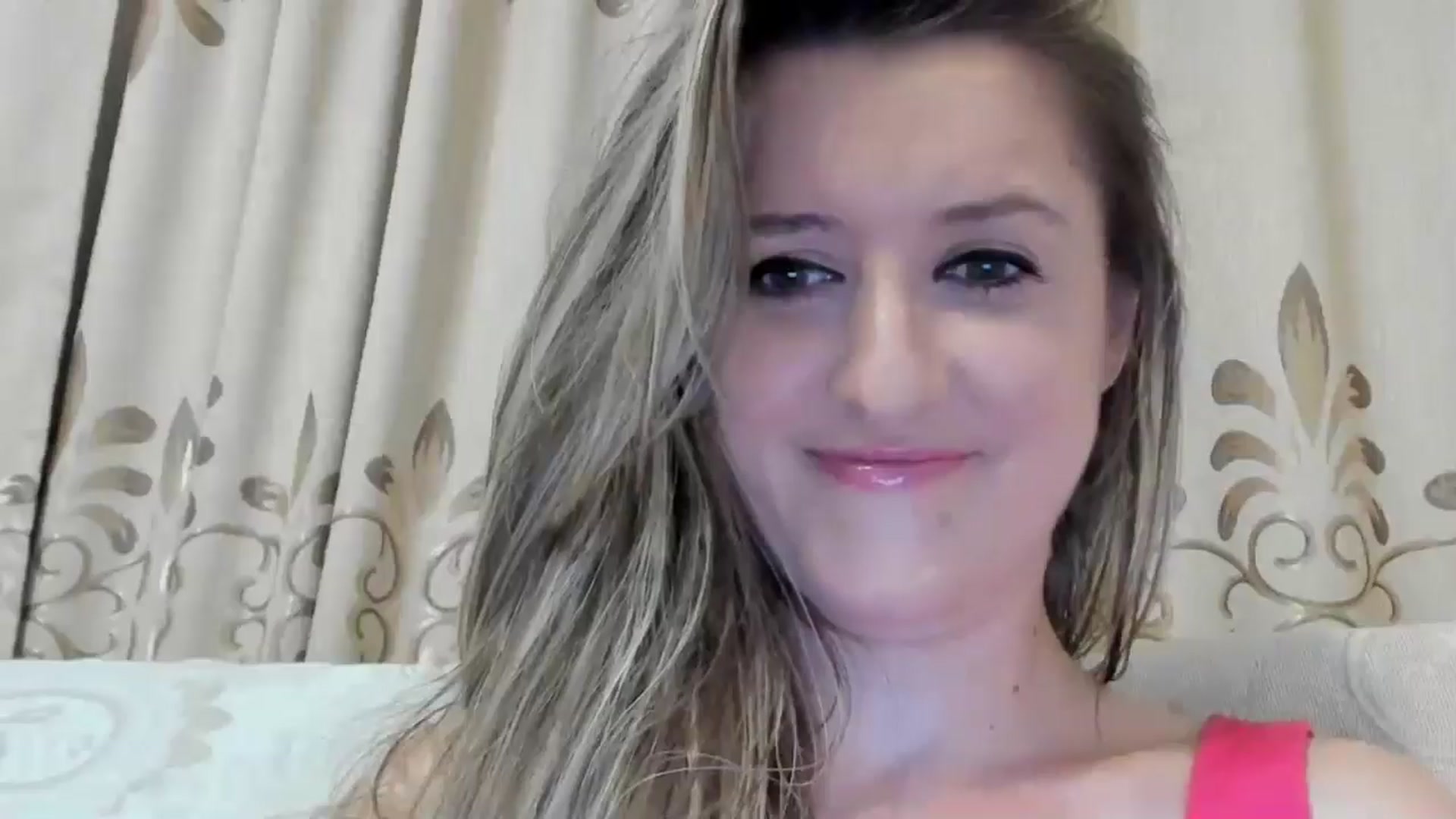 Gallery image thumbnail from BestDream's myfreecams stream on, 08/31/2024, 23:39 image 12 of 20