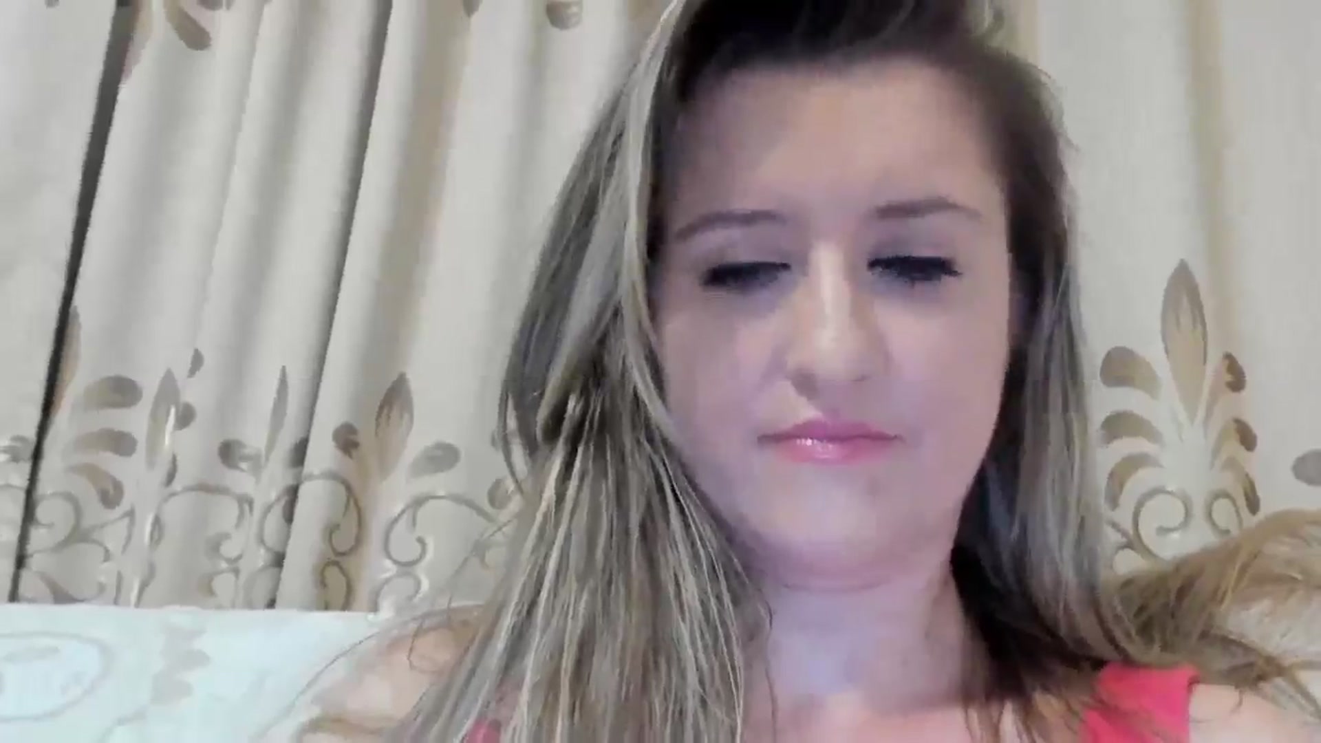 Gallery image thumbnail from BestDream's myfreecams stream on, 08/31/2024, 23:39 image 17 of 20
