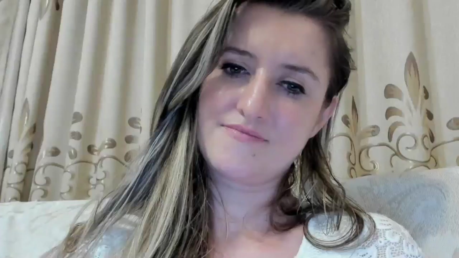 Gallery image thumbnail from BestDream's myfreecams stream on, 09/02/2024, 01:01 image 18 of 20