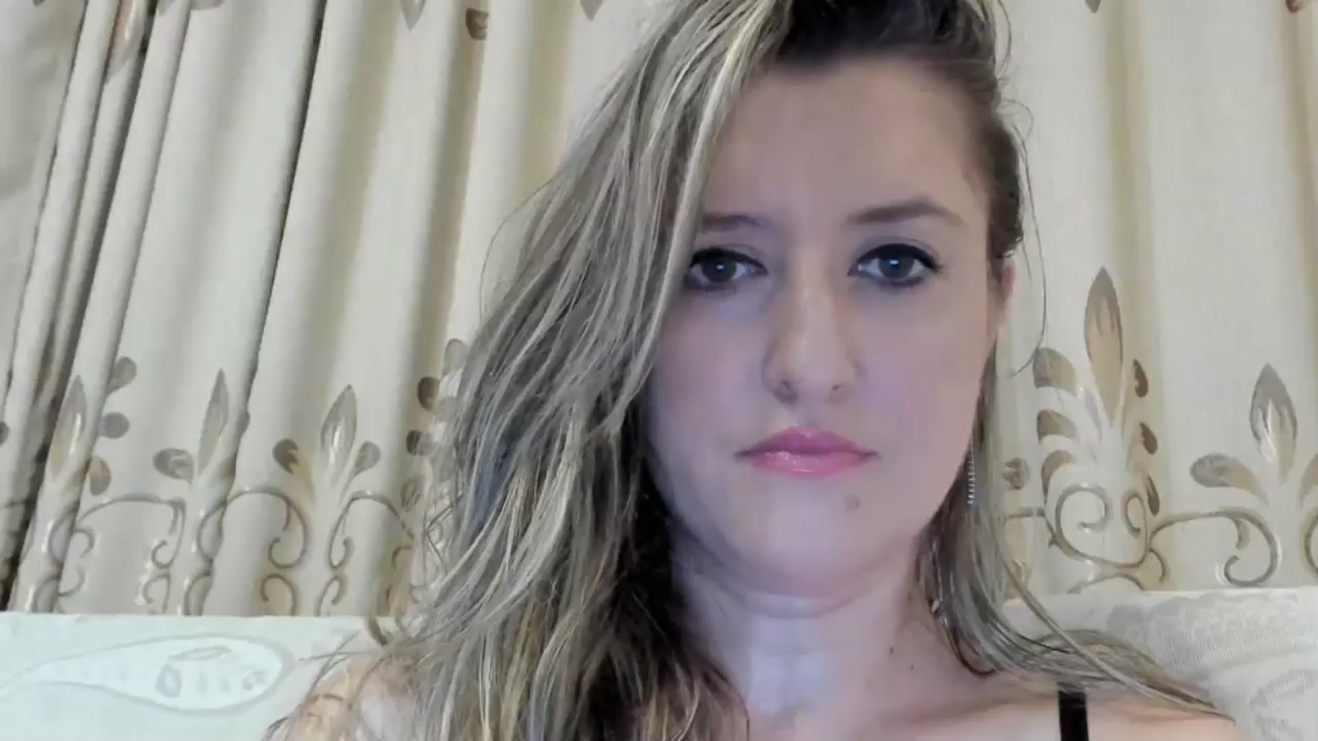 Gallery image thumbnail from BestDream's myfreecams stream on, 09/02/2024, 23:27 image 11 of 20