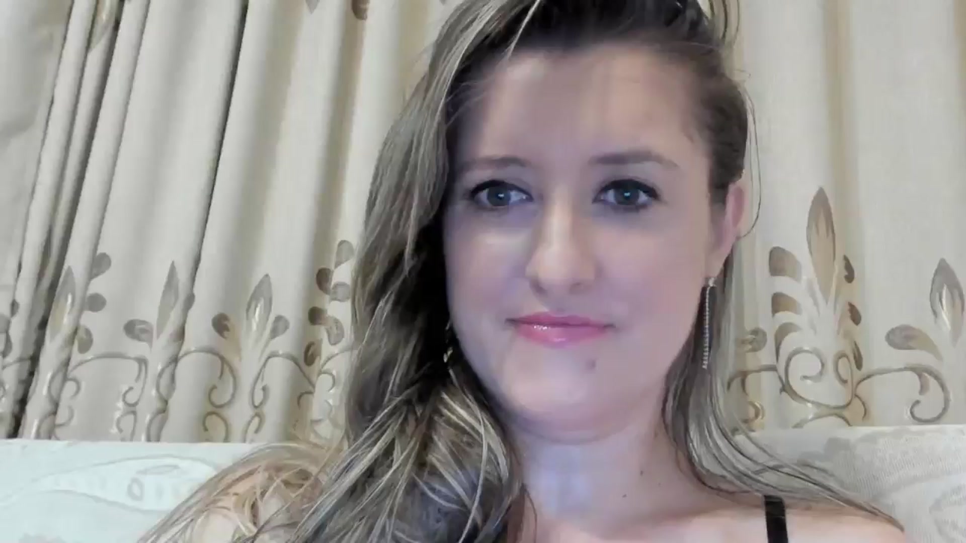 Gallery image thumbnail from BestDream's myfreecams stream on, 09/02/2024, 23:27 image 4 of 20