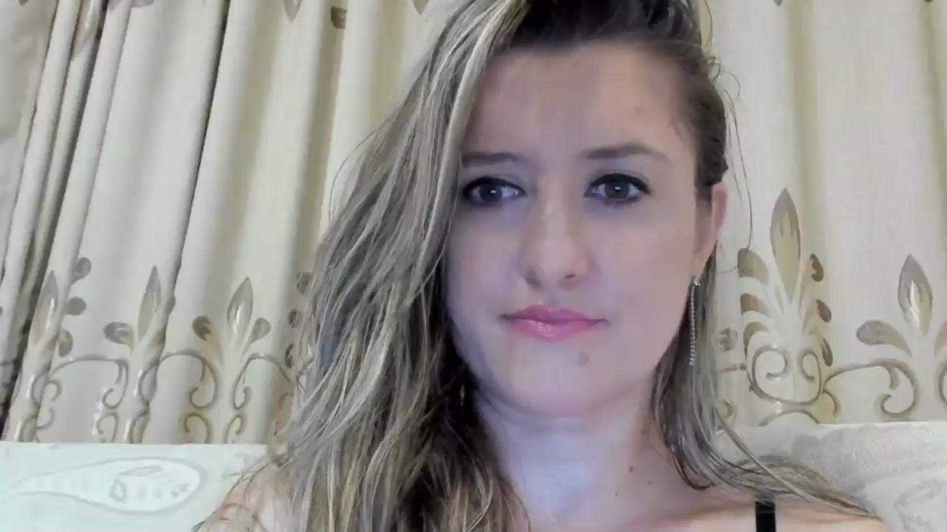 Gallery image thumbnail from BestDream's myfreecams stream on, 09/02/2024, 23:27 image 10 of 20