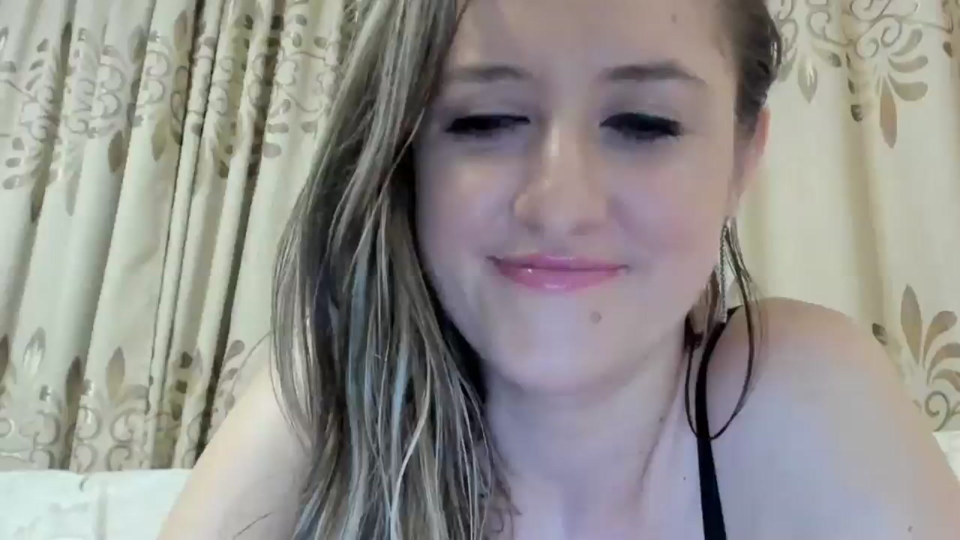 Gallery image thumbnail from BestDream's myfreecams stream on, 09/03/2024, 01:34 image 1 of 20