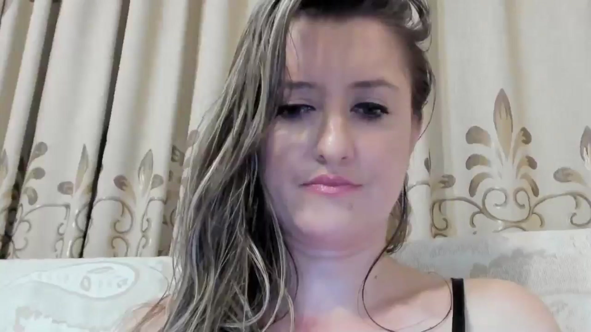 Gallery image thumbnail from BestDream's myfreecams stream on, 09/03/2024, 01:34 image 17 of 20