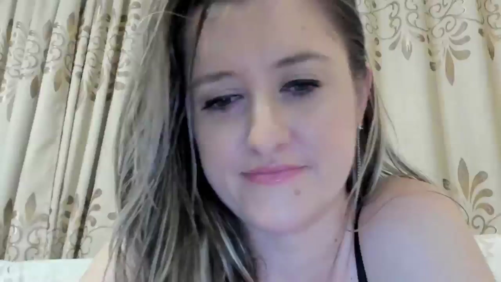 Gallery image thumbnail from BestDream's myfreecams stream on, 09/03/2024, 02:16 image 8 of 20