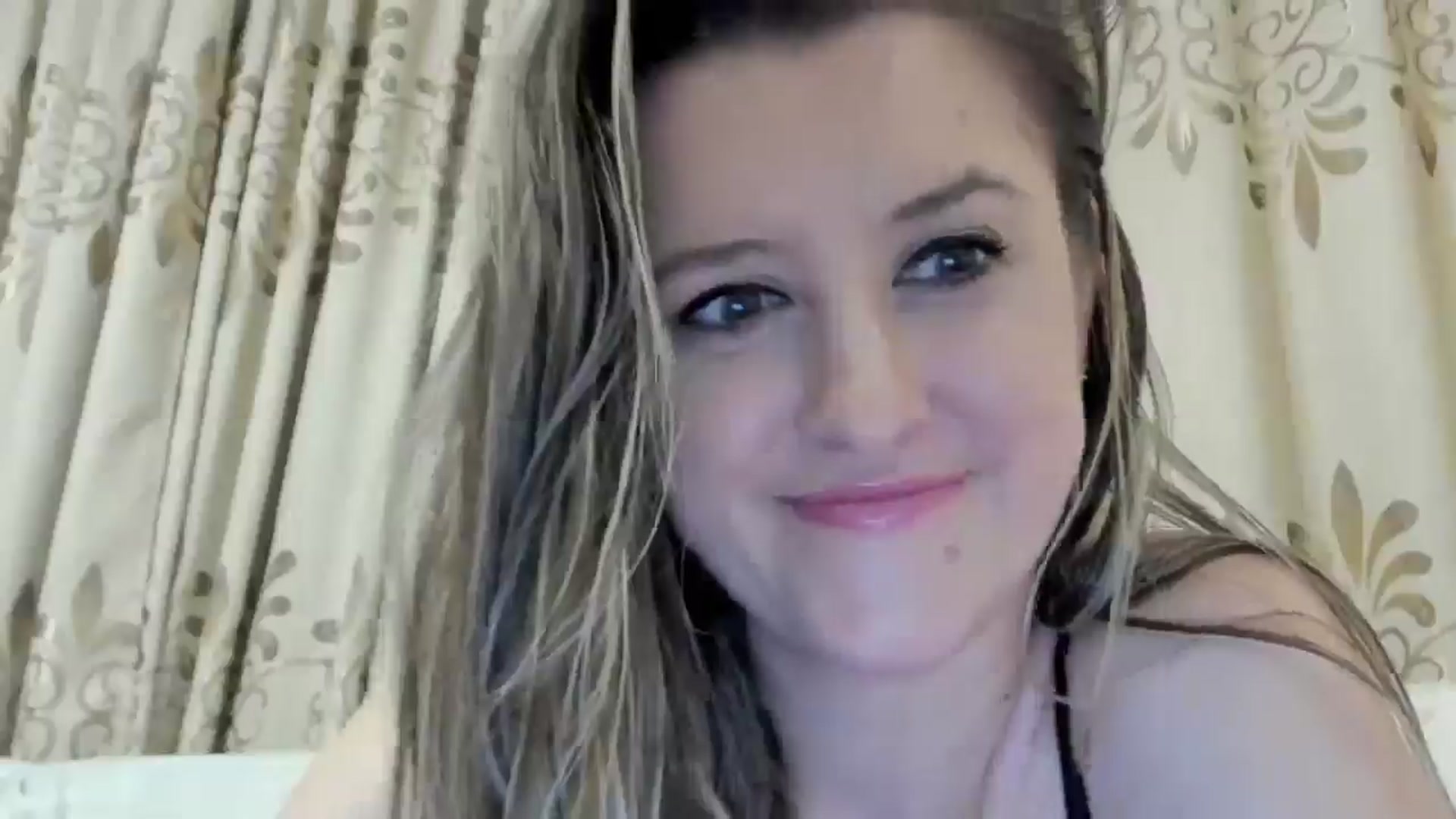 Gallery image thumbnail from BestDream's myfreecams stream on, 09/03/2024, 02:16 image 17 of 20