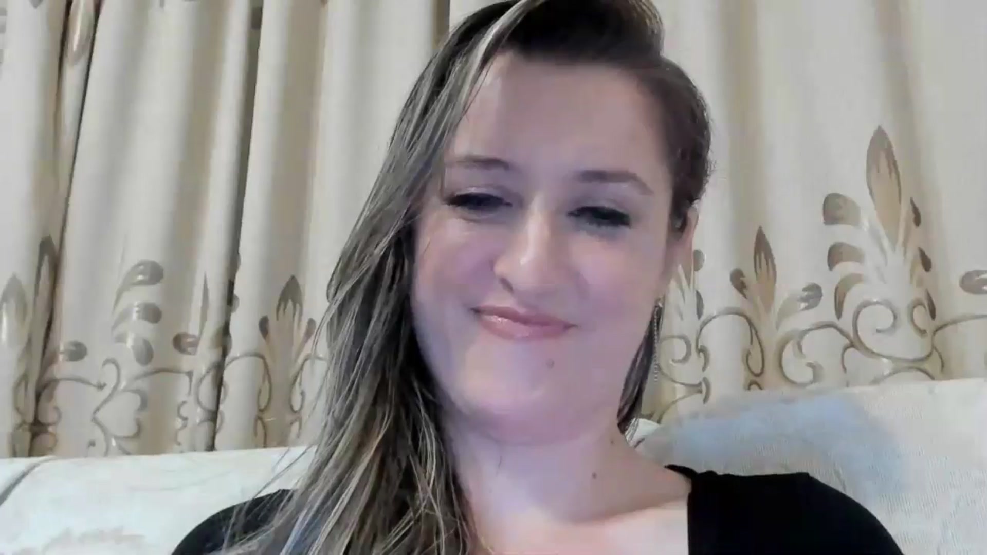 Gallery image thumbnail from BestDream's myfreecams stream on, 09/05/2024, 24:00 image 18 of 20