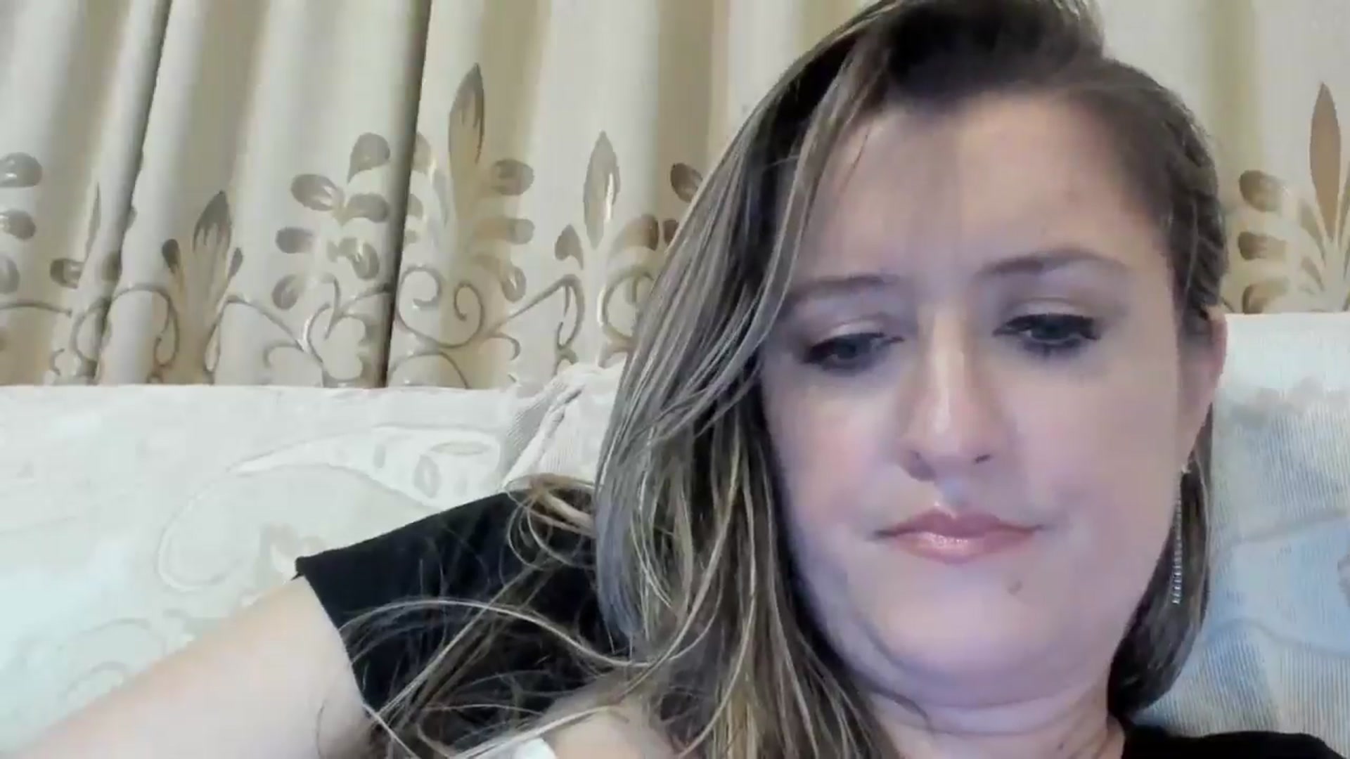 Gallery image thumbnail from BestDream's myfreecams stream on, 09/05/2024, 01:18 image 13 of 20