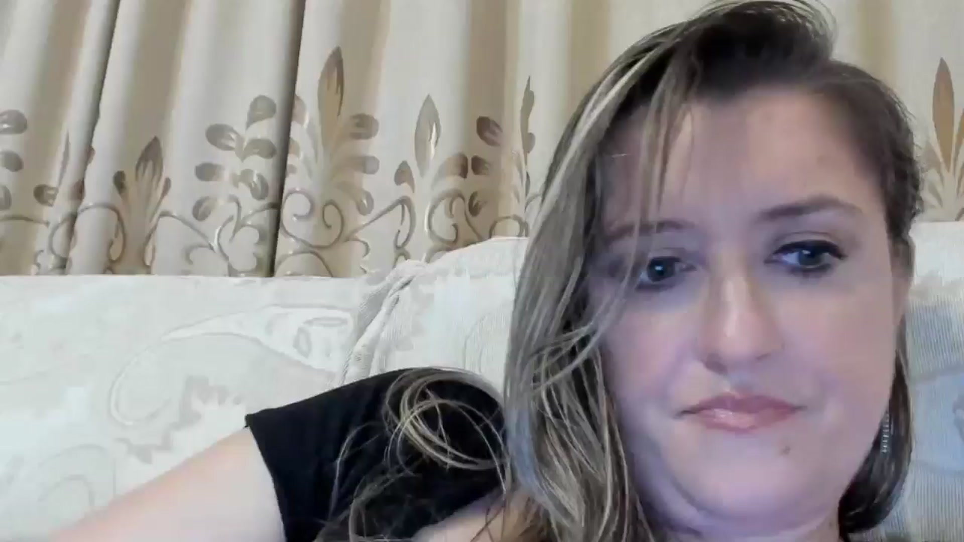 Gallery image thumbnail from BestDream's myfreecams stream on, 09/05/2024, 01:18 image 15 of 20