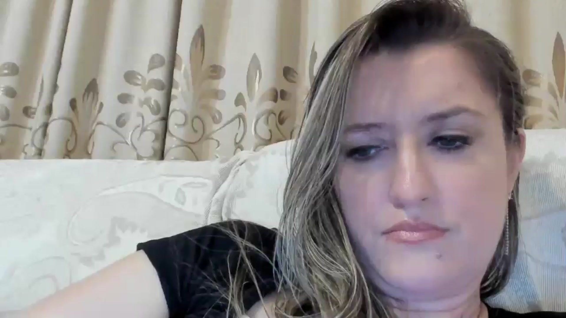 Gallery image thumbnail from BestDream's myfreecams stream on, 09/05/2024, 01:18 image 10 of 20