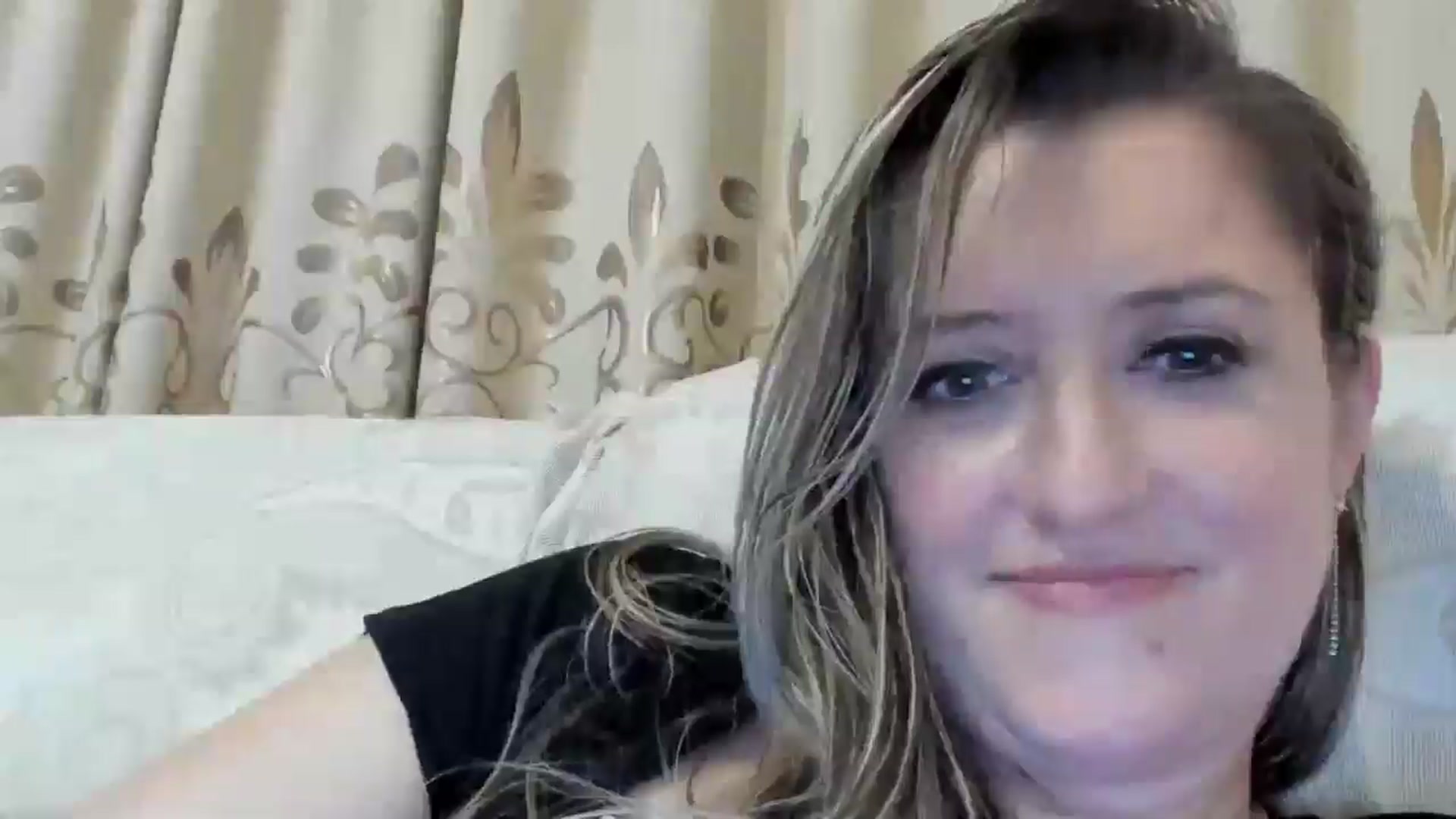 Gallery image thumbnail from BestDream's myfreecams stream on, 09/05/2024, 01:18 image 14 of 20
