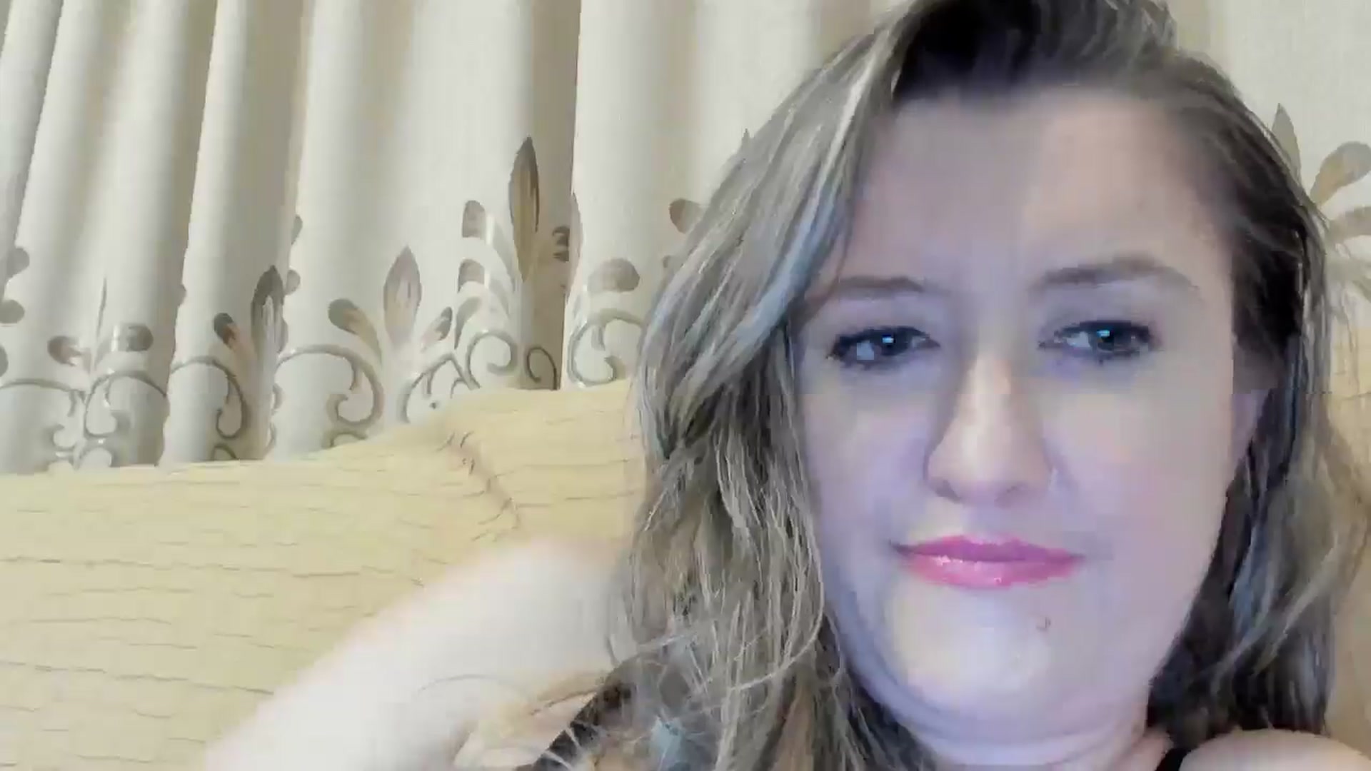 Gallery image thumbnail from BestDream's myfreecams stream on, 09/08/2024, 23:33 image 18 of 20