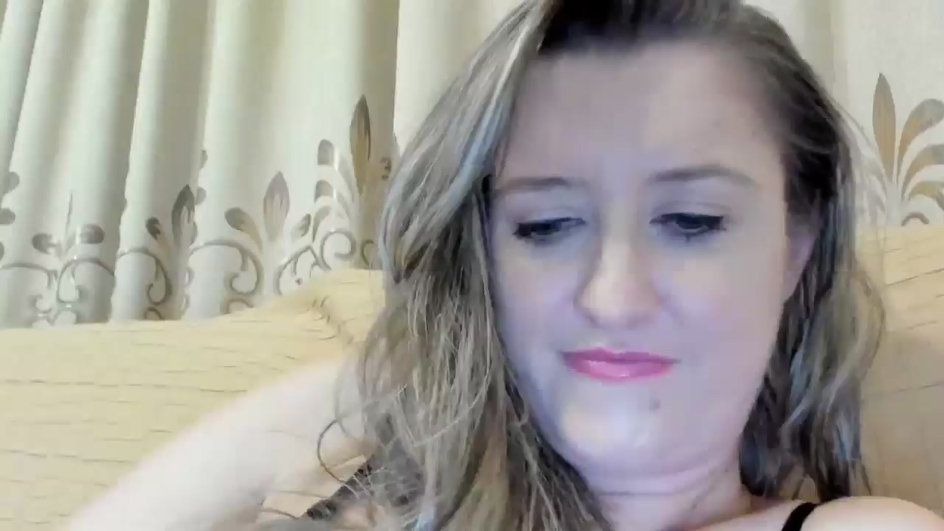 Gallery image thumbnail from BestDream's myfreecams stream on, 09/08/2024, 23:33 image 15 of 20