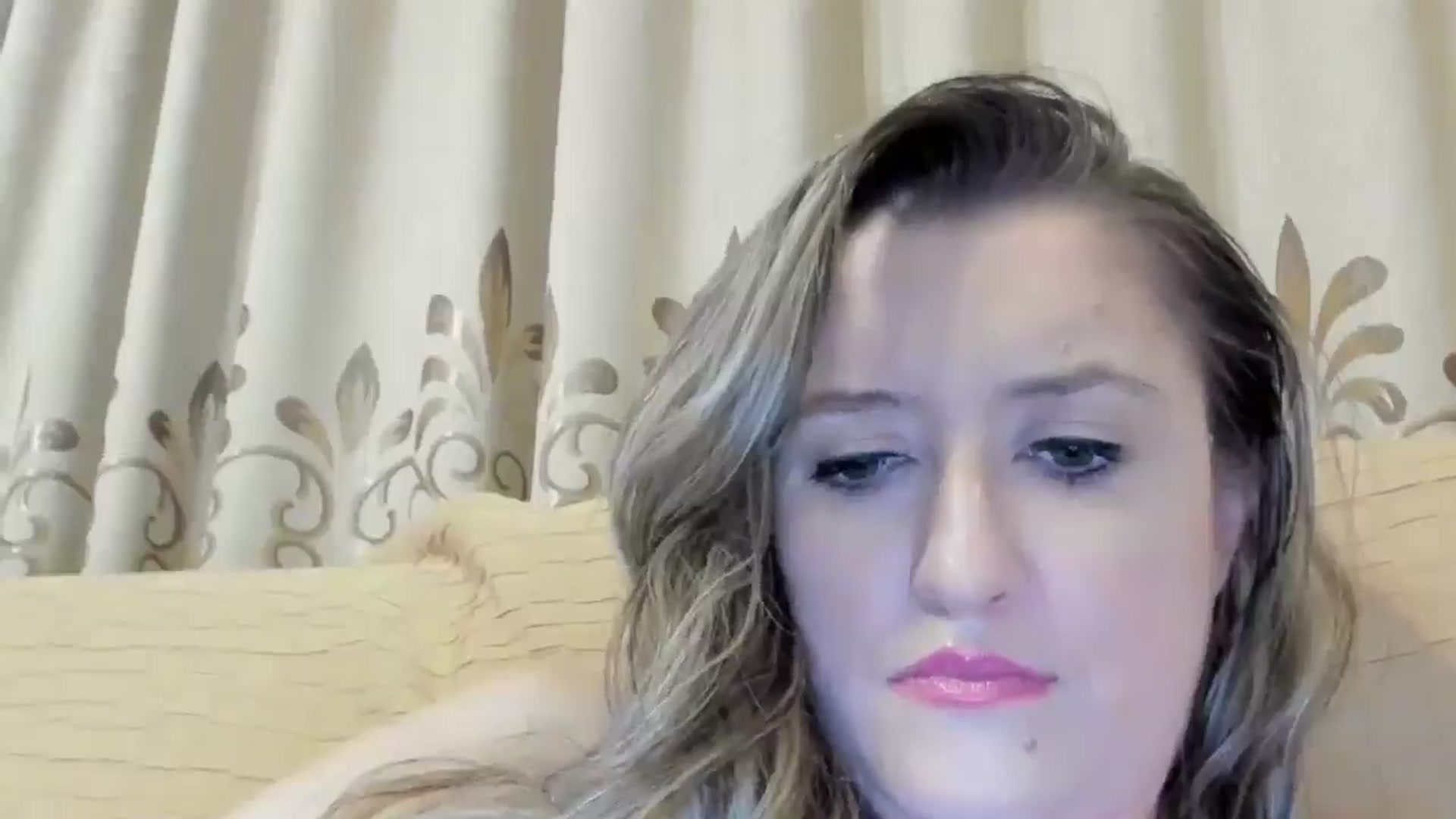 Gallery image thumbnail from BestDream's myfreecams stream on, 09/08/2024, 23:33 image 4 of 20