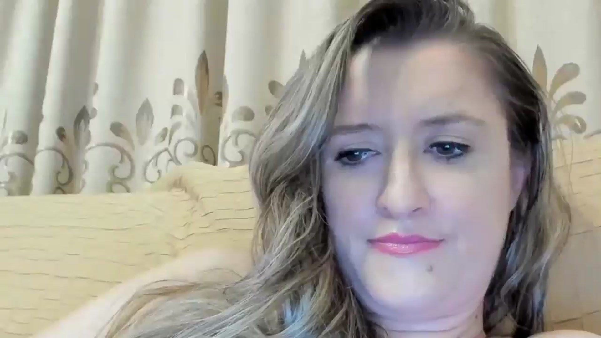 Gallery image thumbnail from BestDream's myfreecams stream on, 09/08/2024, 23:33 image 5 of 20