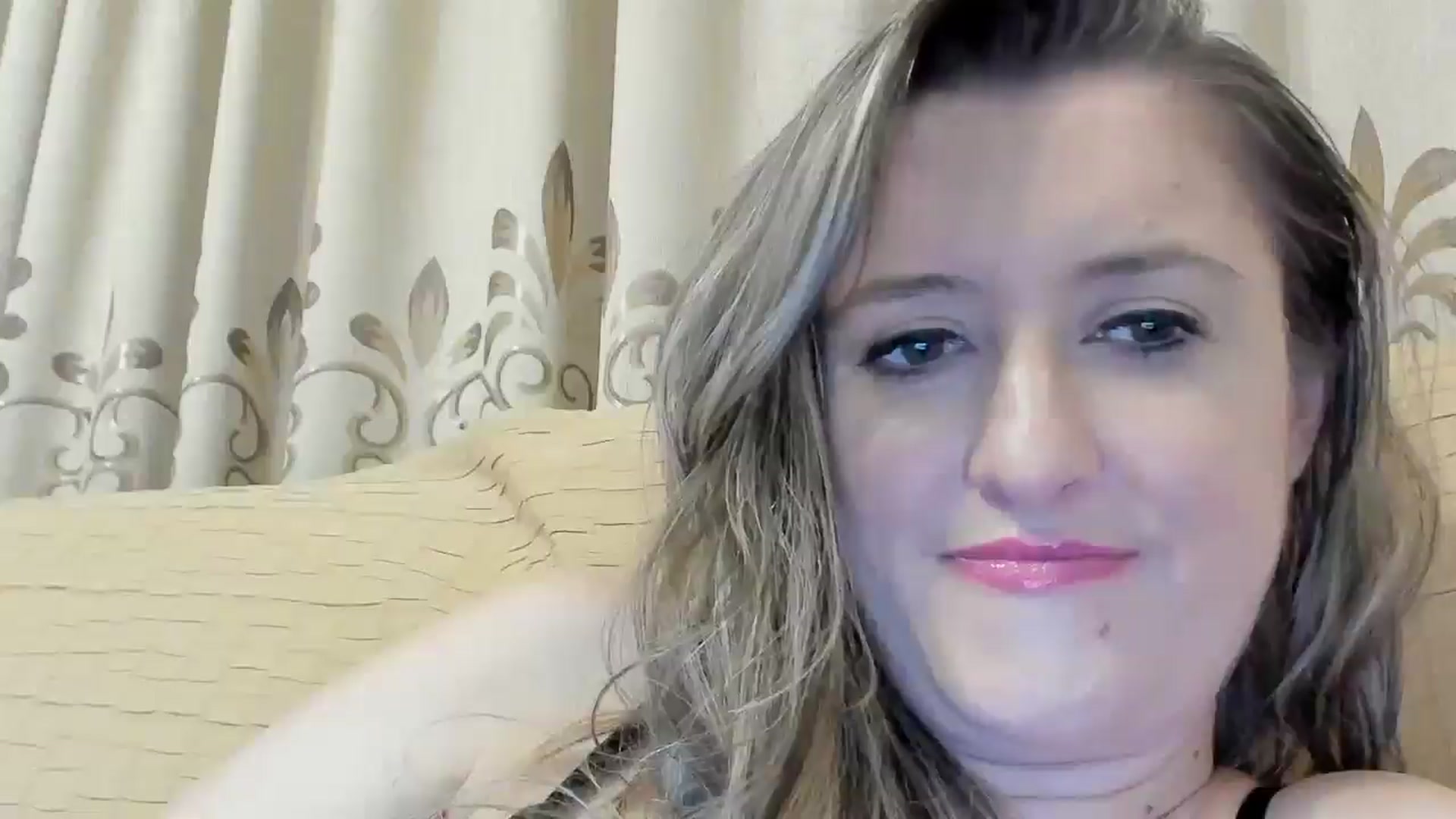 Gallery image thumbnail from BestDream's myfreecams stream on, 09/08/2024, 23:33 image 17 of 20
