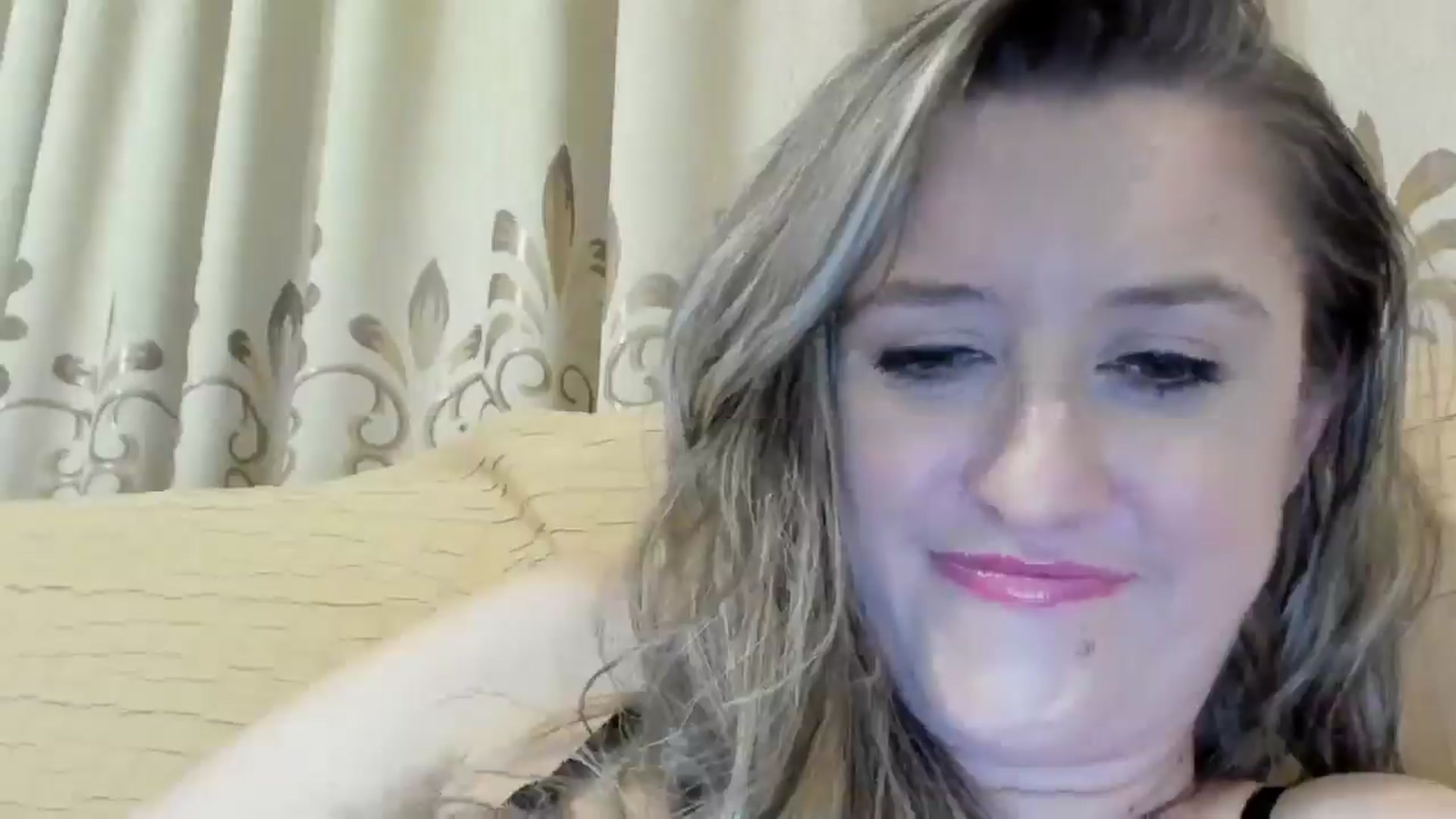 Gallery image thumbnail from BestDream's myfreecams stream on, 09/08/2024, 23:33 image 16 of 20