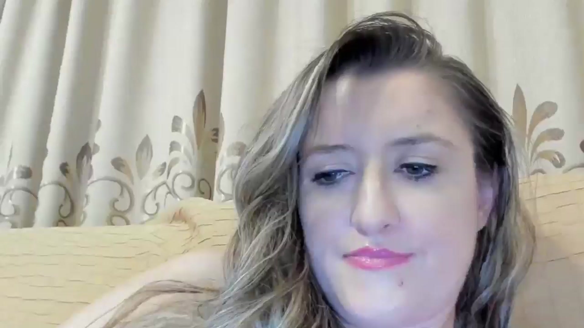 Gallery image thumbnail from BestDream's myfreecams stream on, 09/08/2024, 23:33 image 2 of 20
