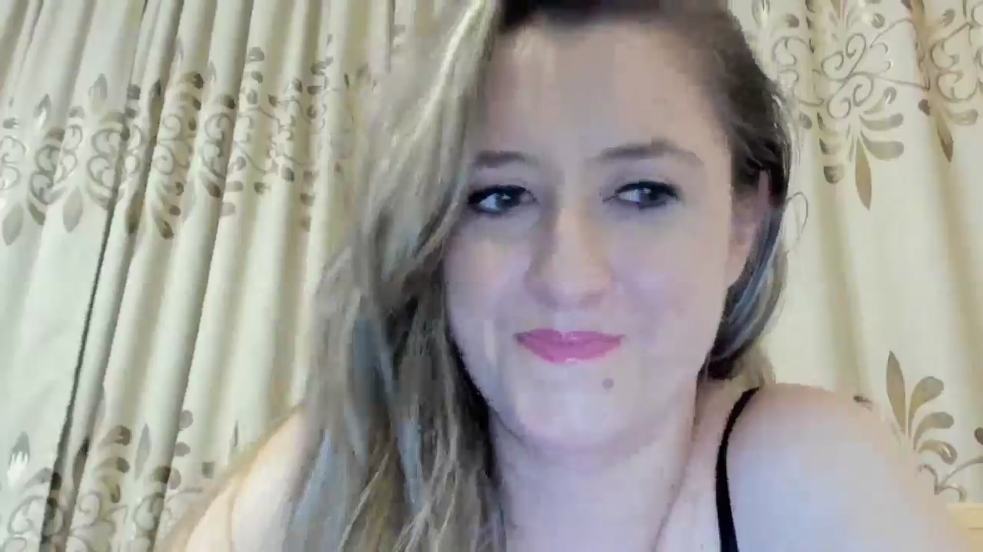 Gallery image thumbnail from BestDream's myfreecams stream on, 09/08/2024, 23:57 image 6 of 20