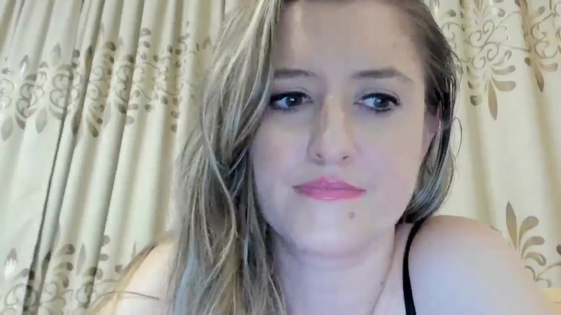 Gallery image thumbnail from BestDream's myfreecams stream on, 09/08/2024, 23:57 image 12 of 20
