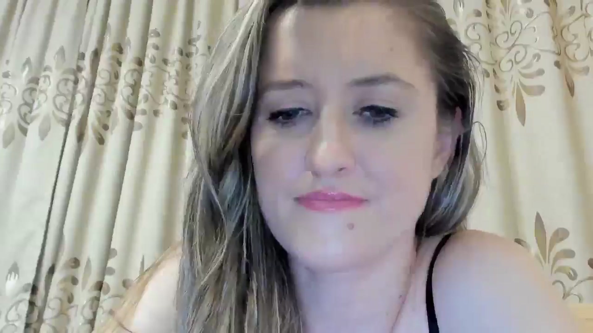 Gallery image thumbnail from BestDream's myfreecams stream on, 09/08/2024, 23:57 image 16 of 20