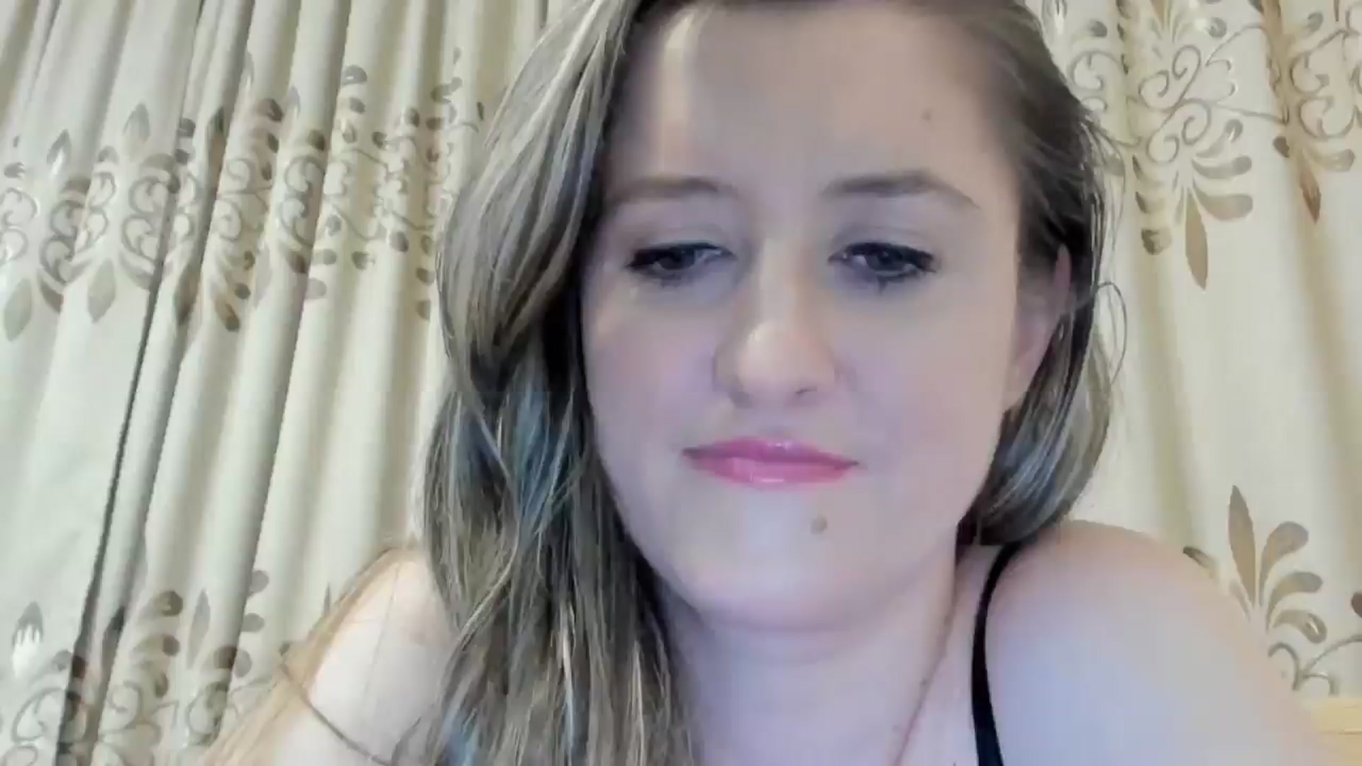 Gallery image thumbnail from BestDream's myfreecams stream on, 09/08/2024, 23:57 image 14 of 20