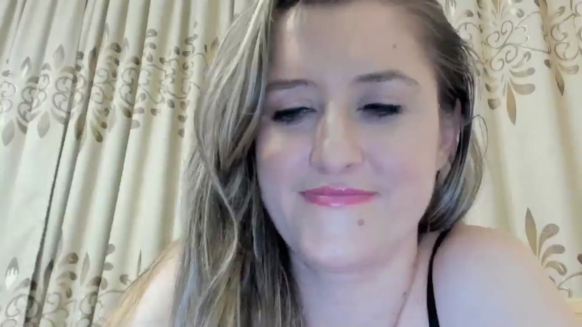 Gallery image thumbnail from BestDream's myfreecams stream on, 09/08/2024, 23:57 image 20 of 20