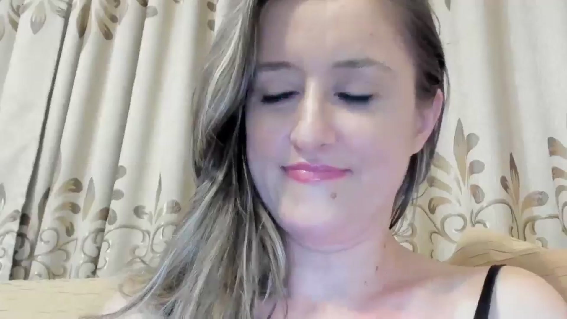 Gallery image thumbnail from BestDream's myfreecams stream on, 09/09/2024, 02:36 image 10 of 20