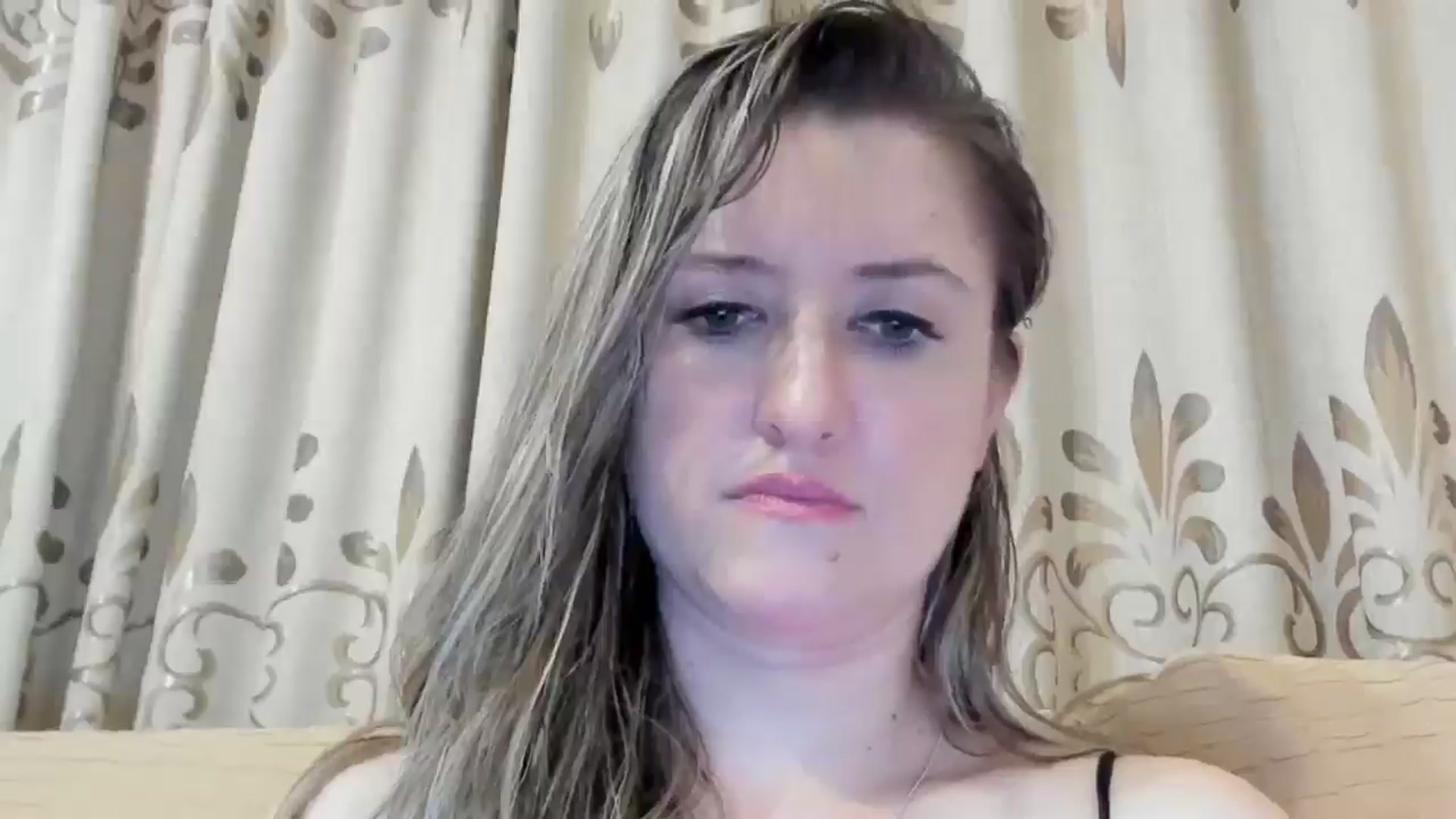 Gallery image thumbnail from BestDream's myfreecams stream on, 09/21/2024, 02:06 image 13 of 20