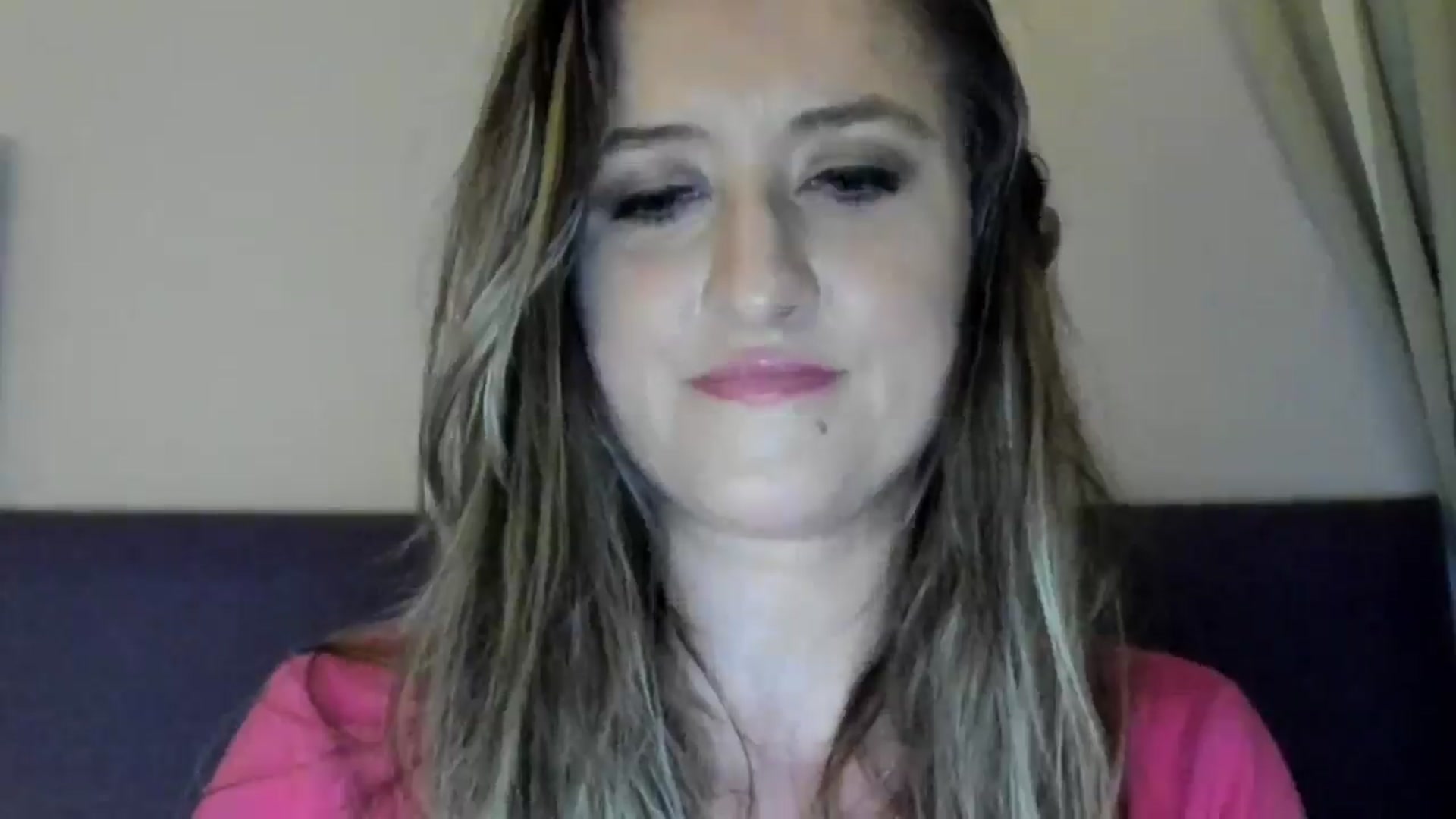 Gallery image thumbnail from BestDream's myfreecams stream on, 09/29/2024, 24:10 image 6 of 20