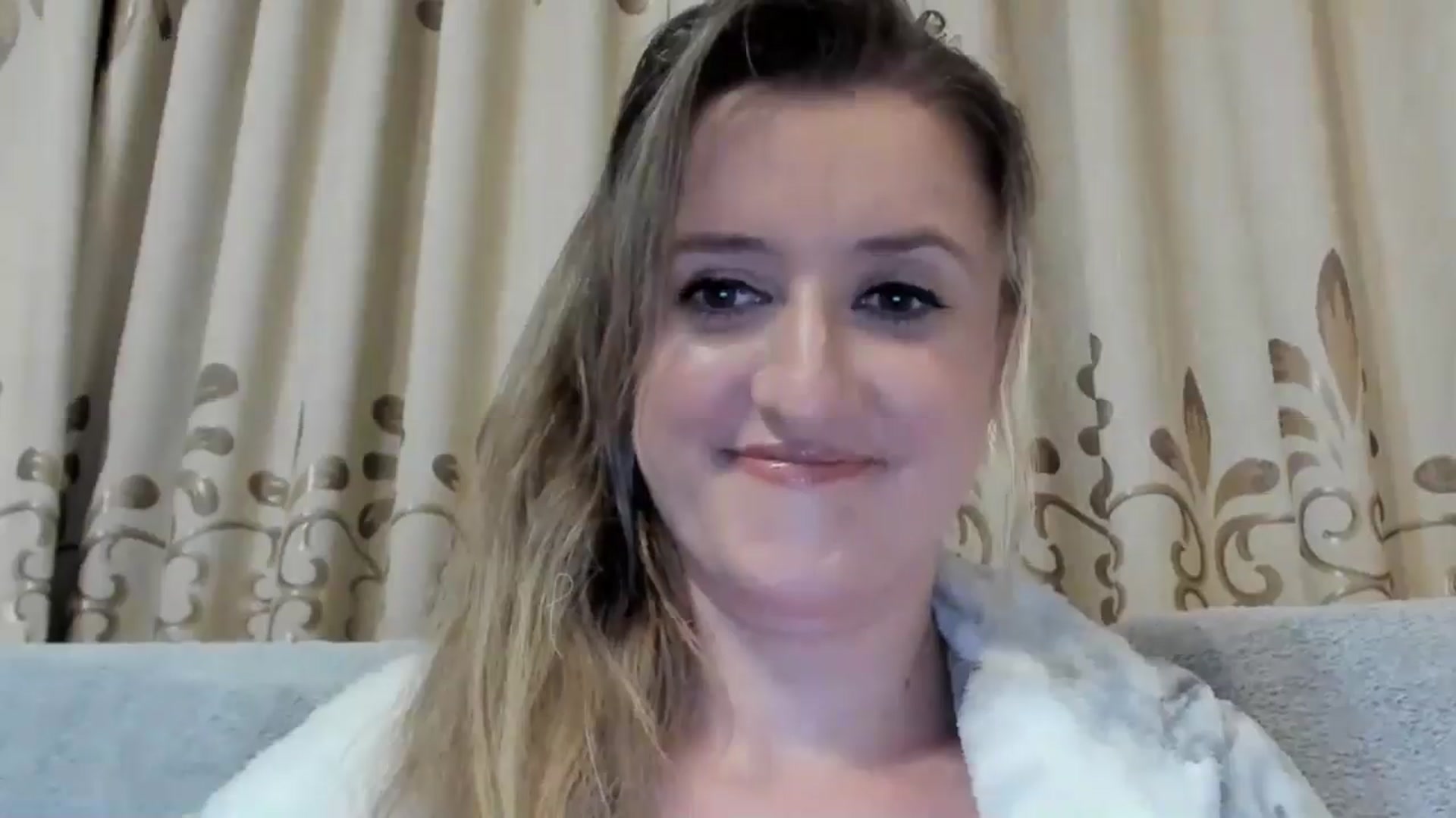 Gallery image thumbnail from BestDream's myfreecams stream on, 10/14/2024, 16:23 image 10 of 20