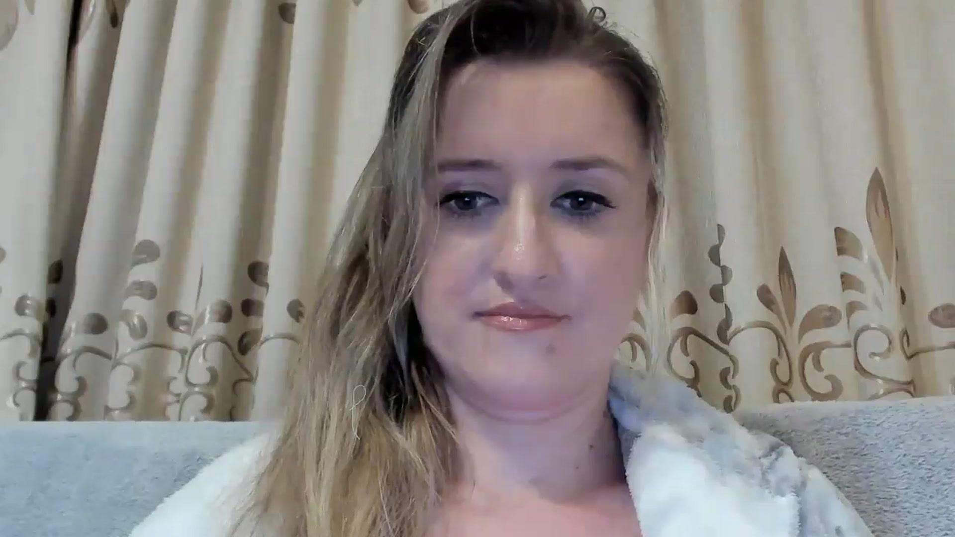 Gallery image thumbnail from BestDream's myfreecams stream on, 10/14/2024, 16:23 image 14 of 20