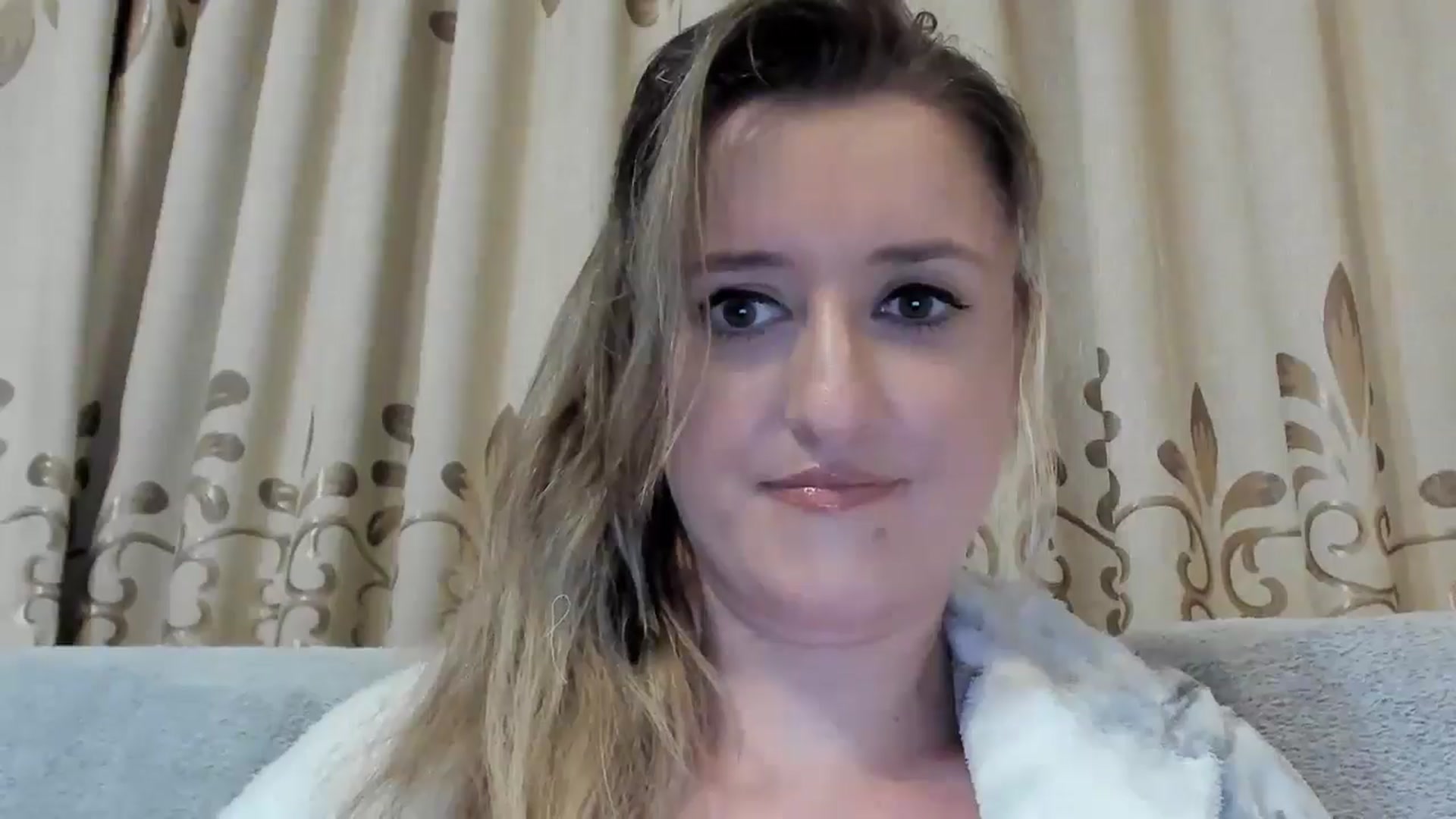 Gallery image thumbnail from BestDream's myfreecams stream on, 10/14/2024, 16:23 image 16 of 20