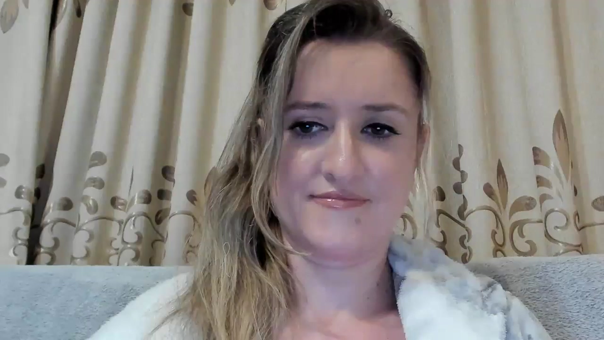 Gallery image thumbnail from BestDream's myfreecams stream on, 10/14/2024, 16:23 image 20 of 20