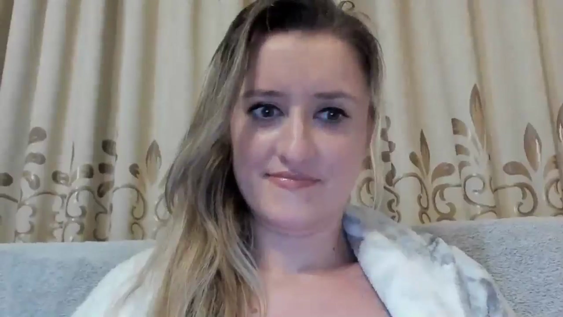 Gallery image thumbnail from BestDream's myfreecams stream on, 10/14/2024, 16:23 image 4 of 20