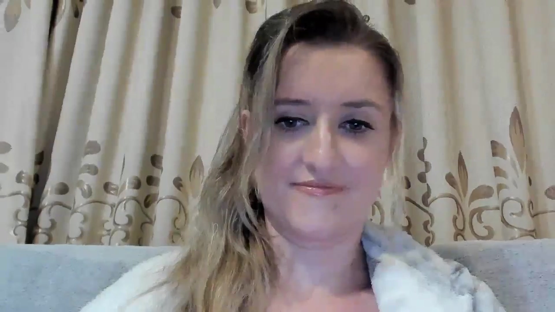 Gallery image thumbnail from BestDream's myfreecams stream on, 10/14/2024, 16:40 image 2 of 20