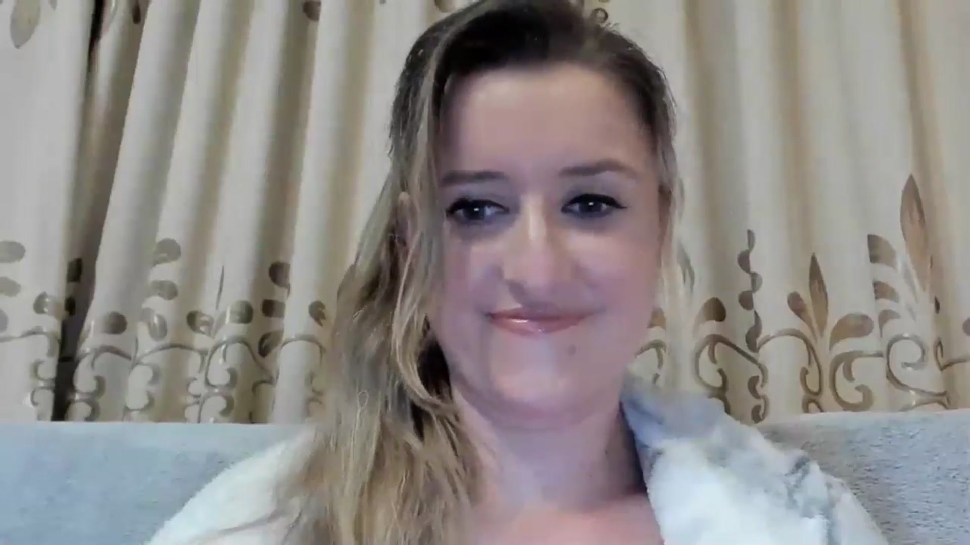 Gallery image thumbnail from BestDream's myfreecams stream on, 10/14/2024, 16:40 image 16 of 20