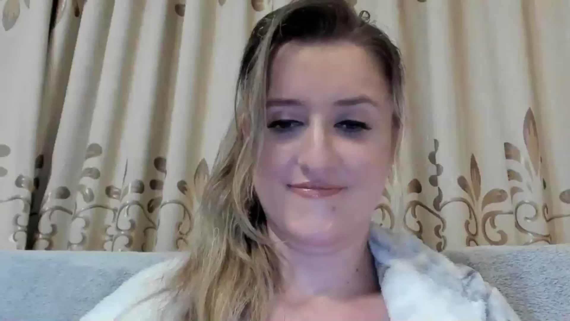 Gallery image thumbnail from BestDream's myfreecams stream on, 10/14/2024, 16:40 image 5 of 20