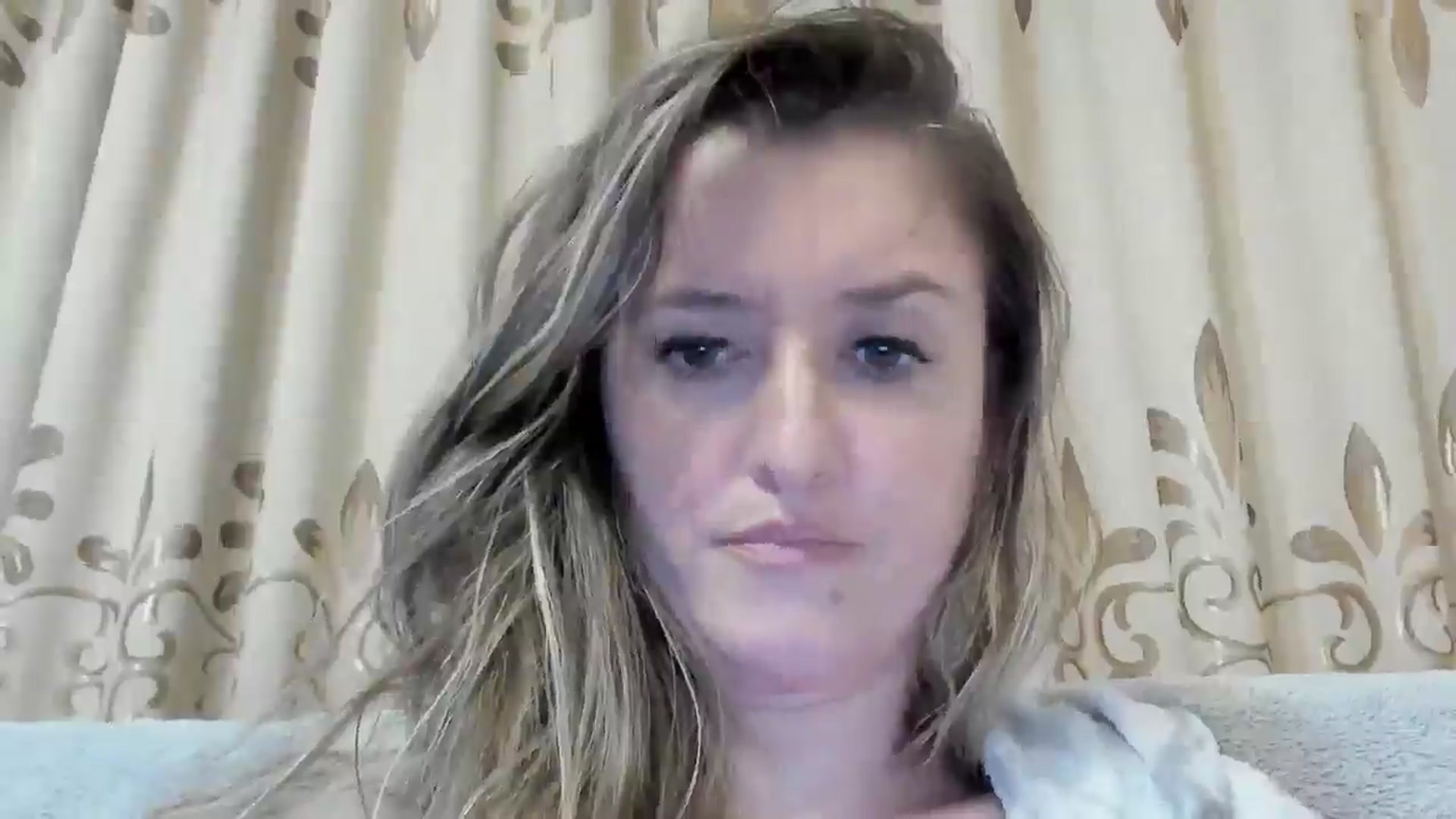 Gallery image thumbnail from BestDream's myfreecams stream on, 10/15/2024, 21:14 image 4 of 20