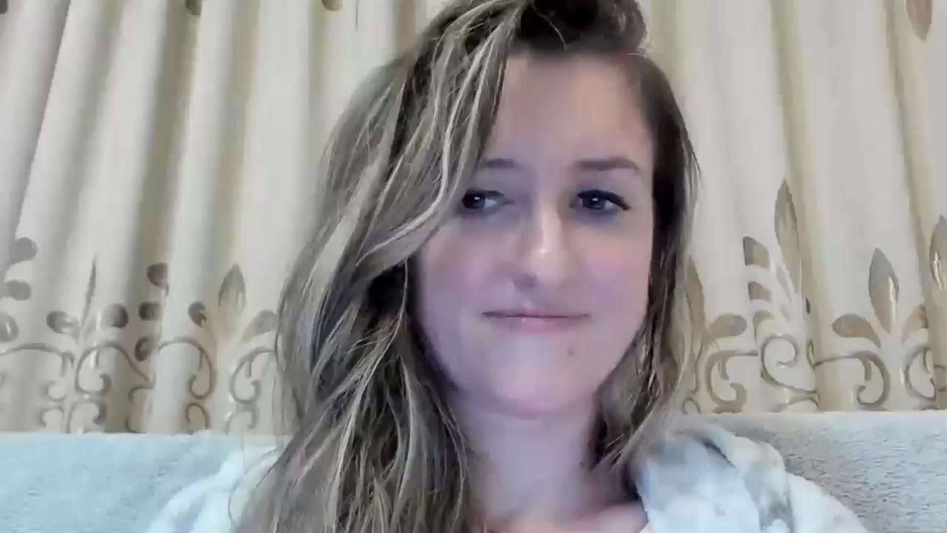 Gallery image thumbnail from BestDream's myfreecams stream on, 10/15/2024, 21:14 image 18 of 20