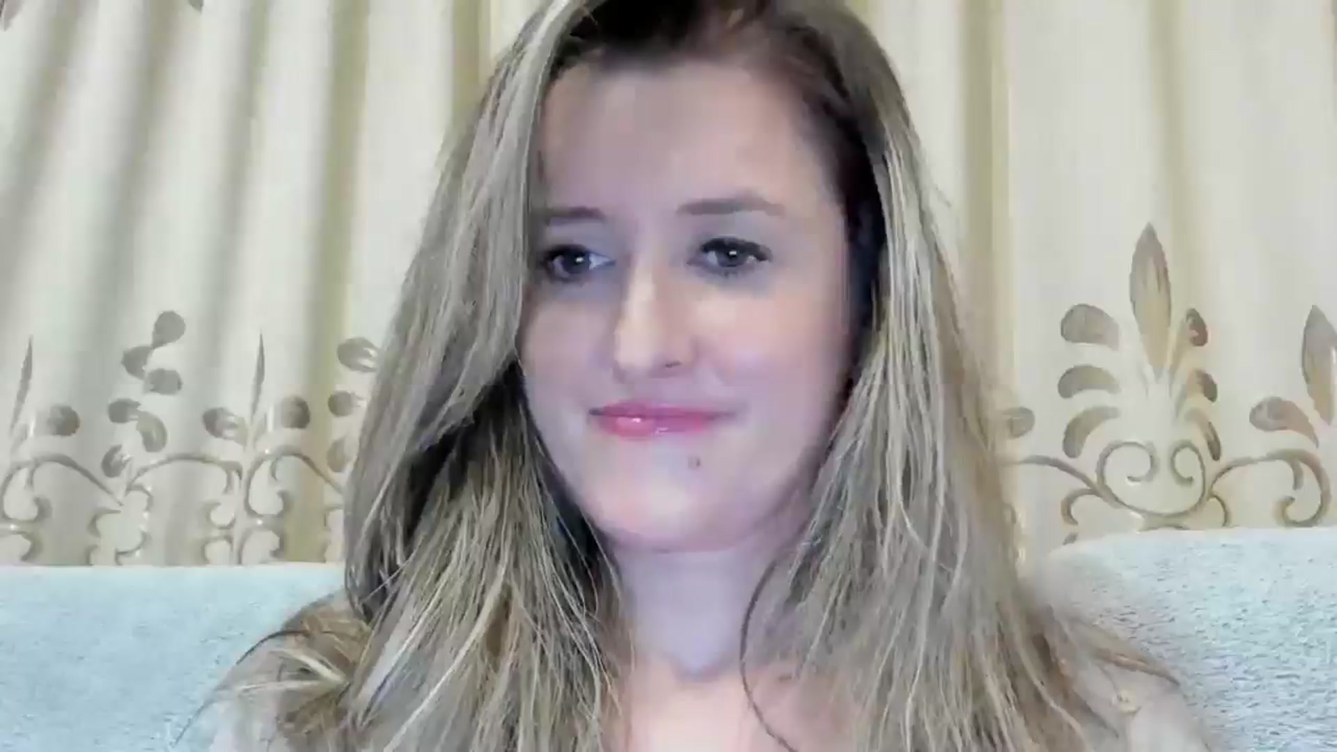 Gallery image thumbnail from BestDream's myfreecams stream on, 10/16/2024, 20:27 image 9 of 20