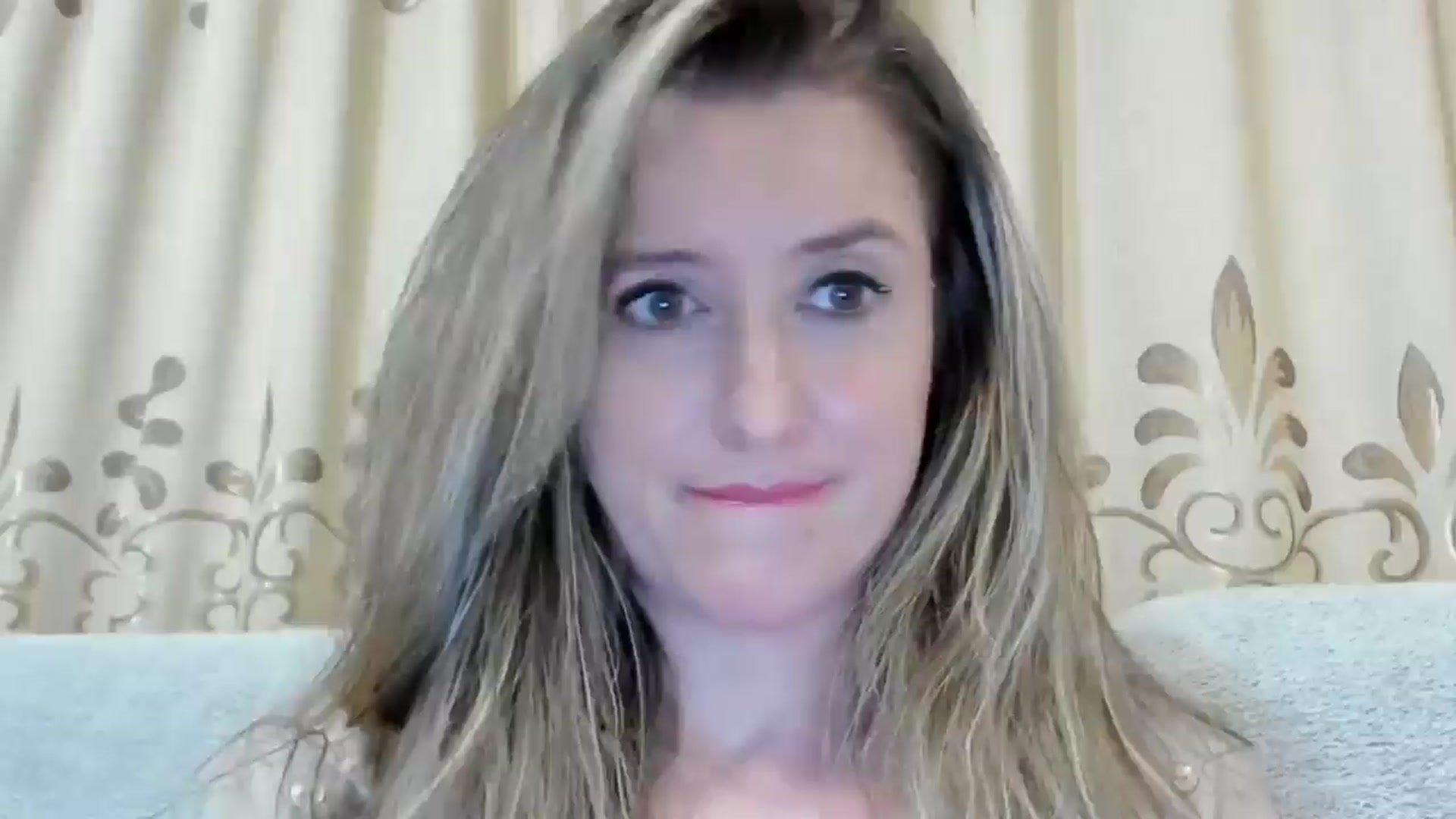 Gallery image thumbnail from BestDream's myfreecams stream on, 10/16/2024, 20:27 image 1 of 20