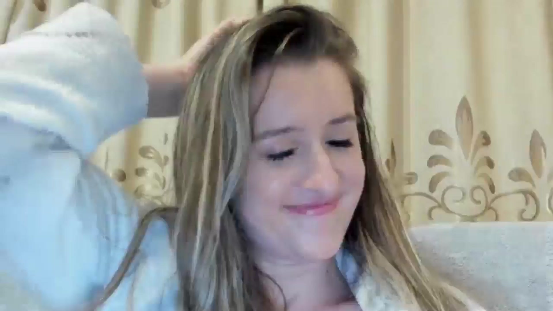 Gallery image thumbnail from BestDream's myfreecams stream on, 10/16/2024, 23:37 image 5 of 20