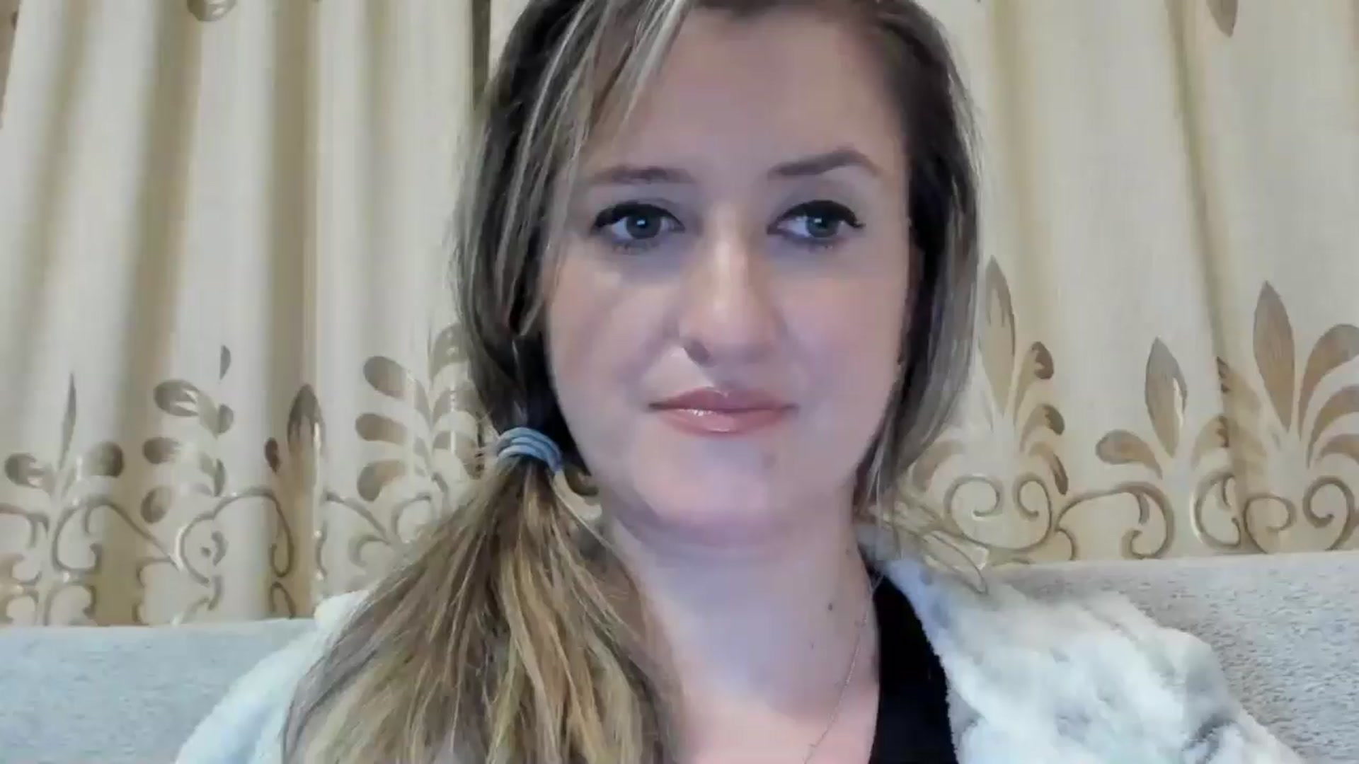 Gallery image thumbnail from BestDream's myfreecams stream on, 10/17/2024, 20:20 image 11 of 20